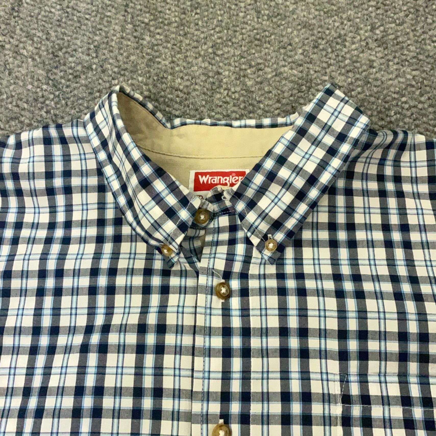 Wrangler Wrangler Shirt 2XL Men Blue Plaid Button-Up Short Sleeve Wrinkle Resistant Wrangler Mens Shirt 2XL Blue Plaid Button-Up Short Sleeve Wrinkle Resistant Size US XXL / EU 58 / 5 - 3 Thumbnail