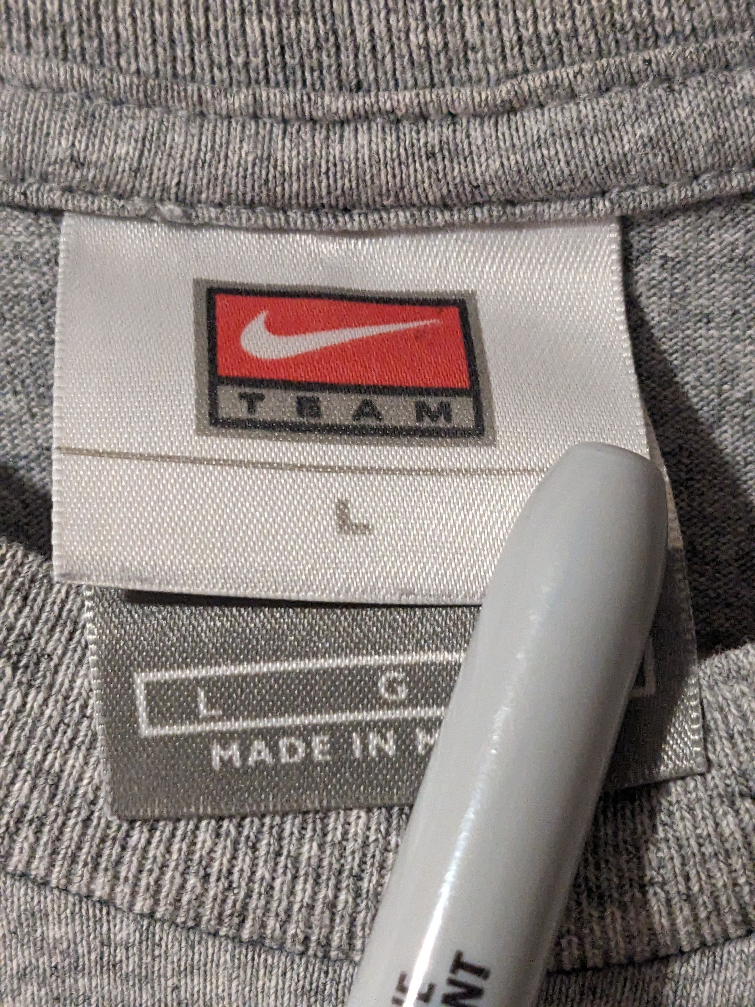 Nike × Vintage Vintage Y2K Nike Spell Out Logo Gray Large T-Shirt Size US L / EU 52-54 / 3 - 3 Thumbnail