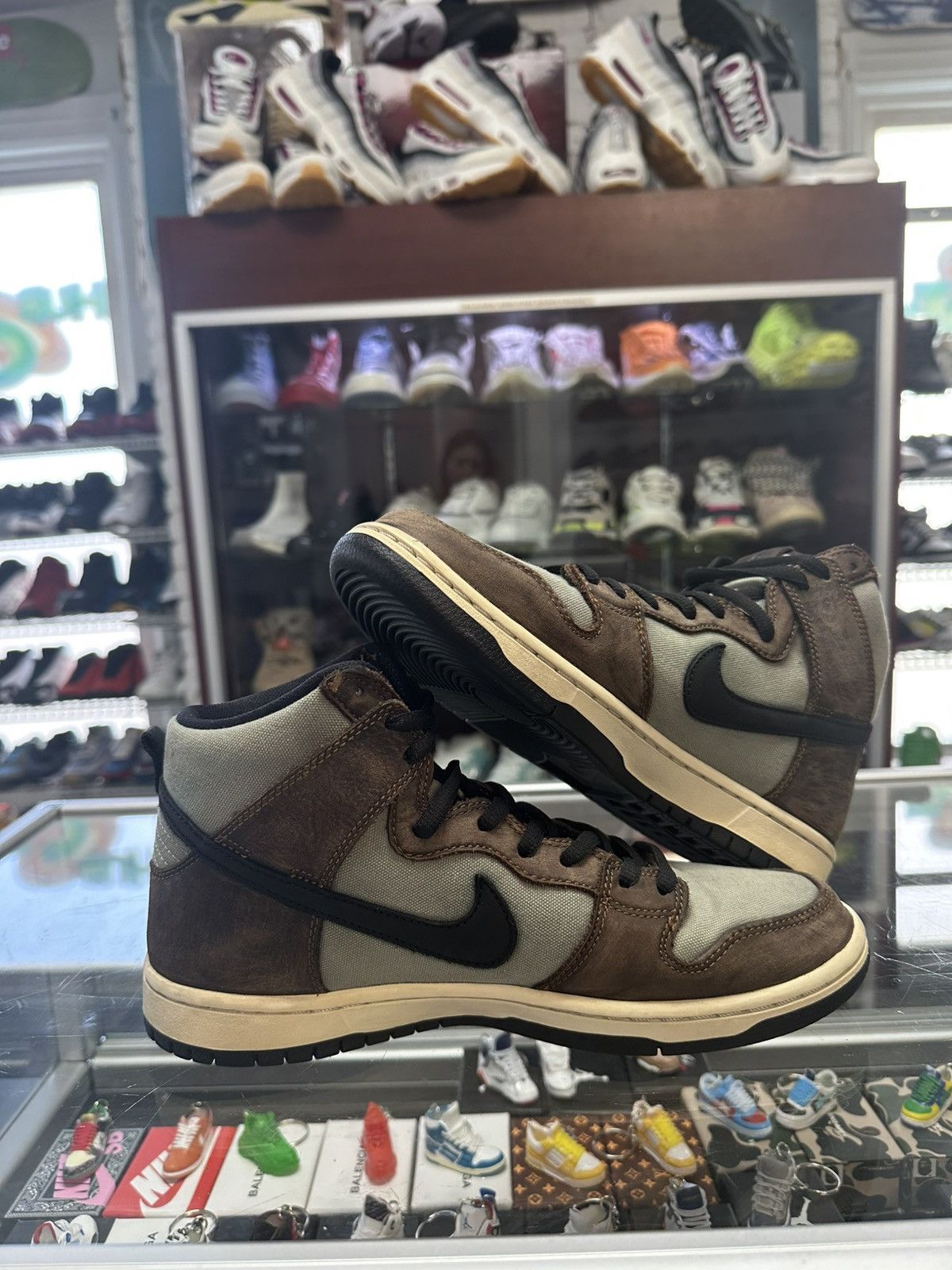 Nike Nike SB Dunk High ‘Baroque Brown’ Size US 8 / EU 41 - 2 Thumbnail