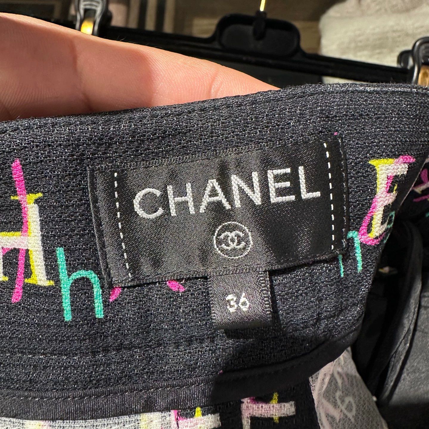 Chanel Chanel apr103 Silk Skirt All Over Logo 36 Size 26" / US 2 / IT 38 - 3 Thumbnail