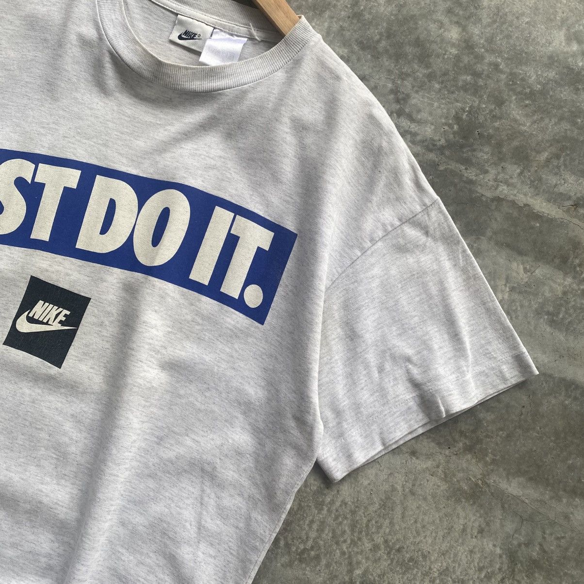 Nike × Vintage Vintage Nike Swoosh Tshirt (M) Size US M / EU 48-50 / 2 - 3 Thumbnail