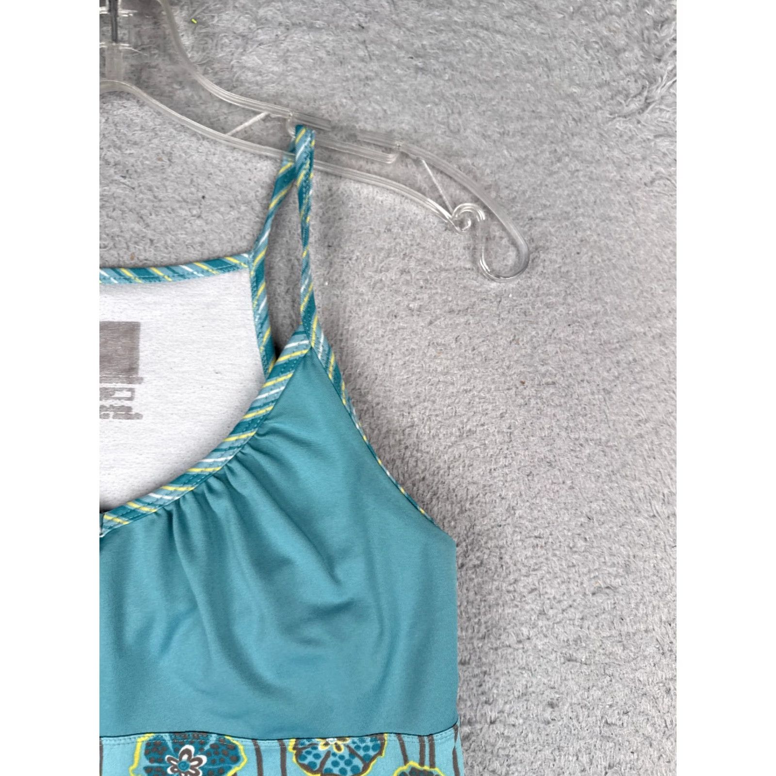 The North Face The North Face Shirt Women XS Blue Floral Tank Sleeveless V-Neck Polyester Size XS / US 0-2 / IT 36-38 - 2 Thumbnail