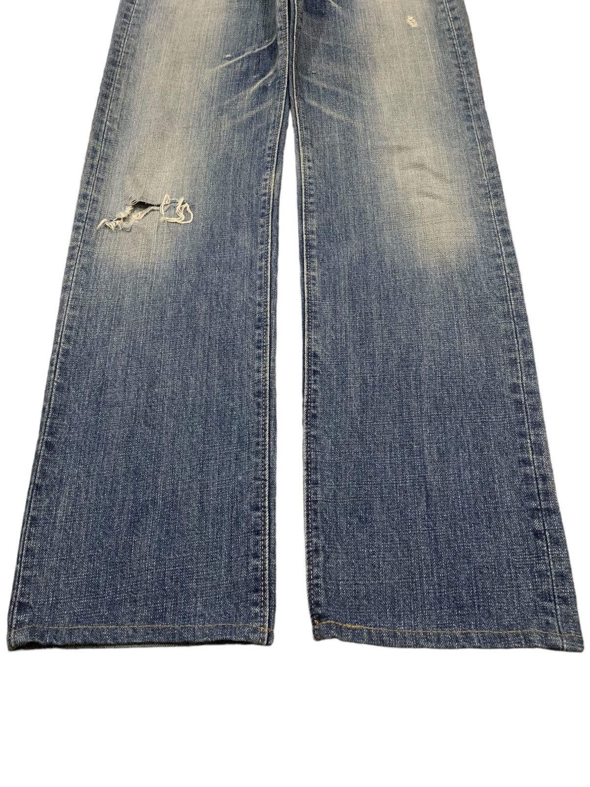 Japanese Brand Vintage Y2K Quadro Medio Button Fly Distressed Grunge Jeans Size US 29 - 7 Thumbnail