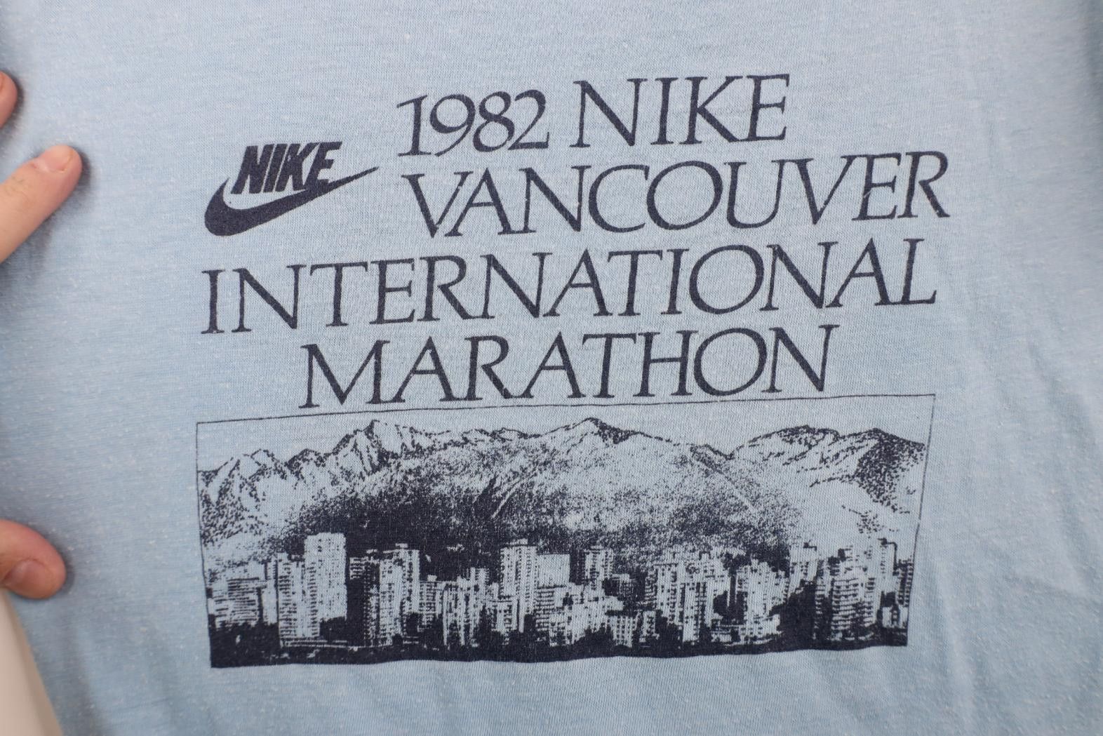 Nike Vintage 80s Nike 1982 International Marathon T-Shirt Size US S / EU 44-46 / 1 - 4 Thumbnail