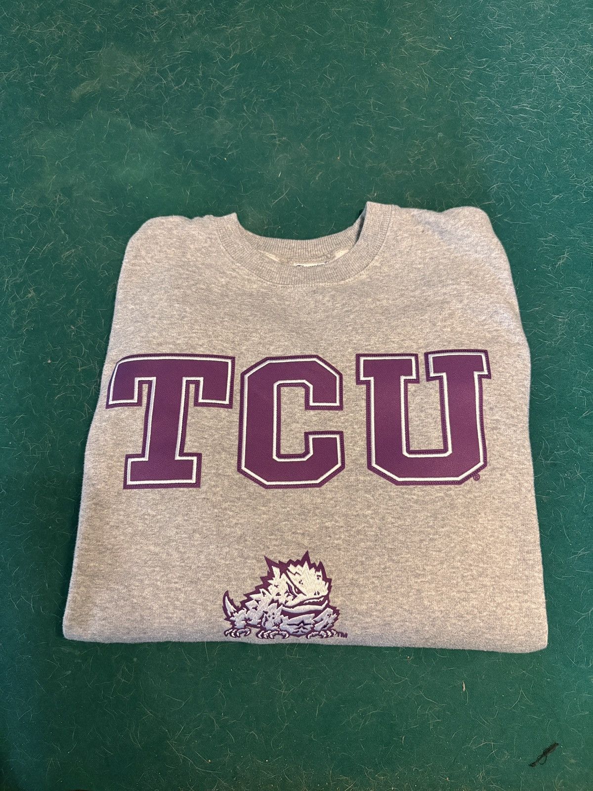 Champion Grey Champion crewneck with purple TCU logo Size US L / EU 52-54 / 3 - 1 Thumbnail