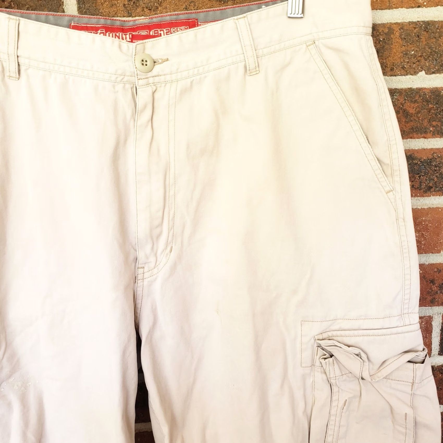 Ecko Unltd. Ecko Unltd Y2K Cargo Shorts Men 38x12 Beige Baggy Relaxed Loose Skater Edison Size US 38 / EU 54 - 4 Thumbnail