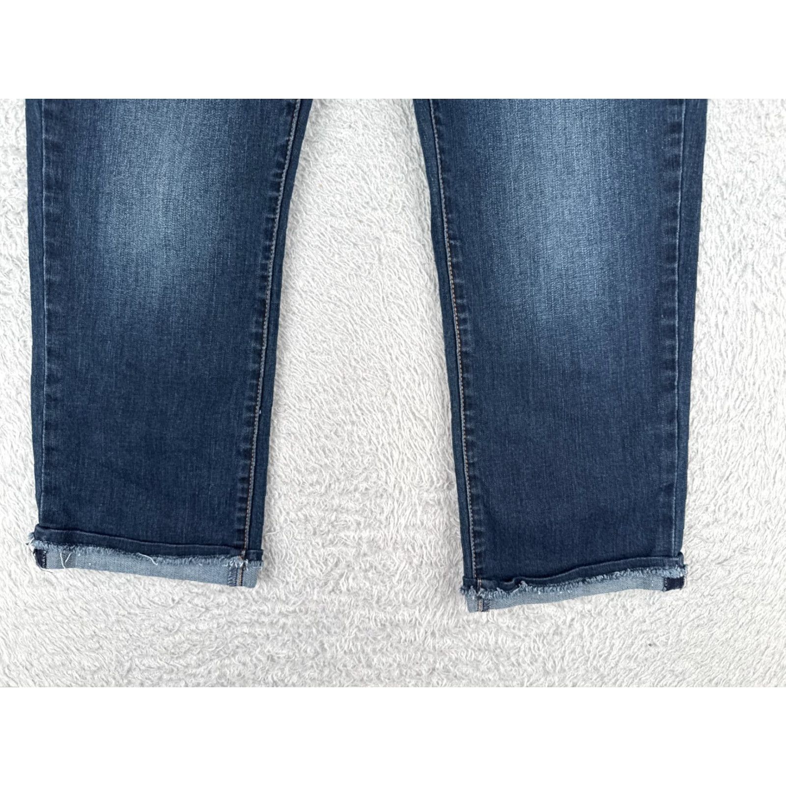Nine West Nine West Jeans Capri Blue Denim 27x23 Regular Medium Blue 90s Western Womens Size 6 Size 28" / US 6 / IT 42 - 2 Thumbnail
