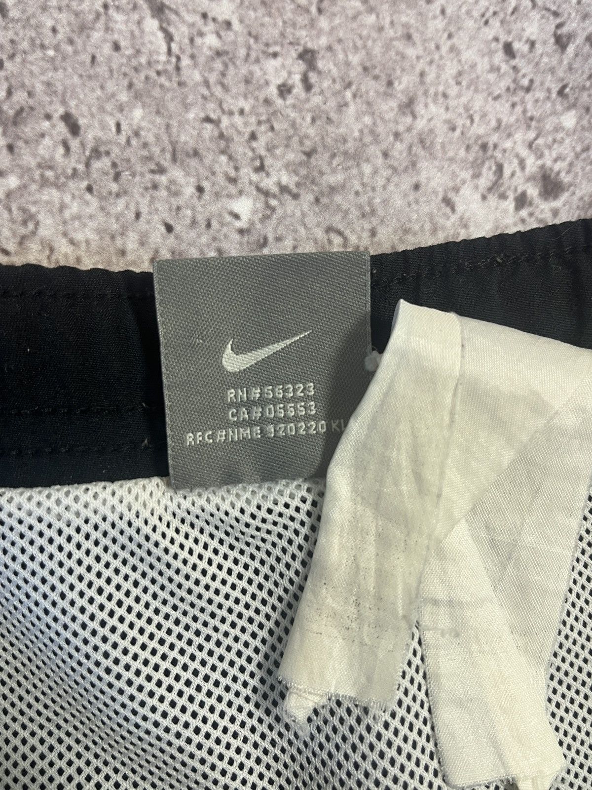 Nike × Vintage Nike Vintage Shorts Size US 39 - 3 Thumbnail