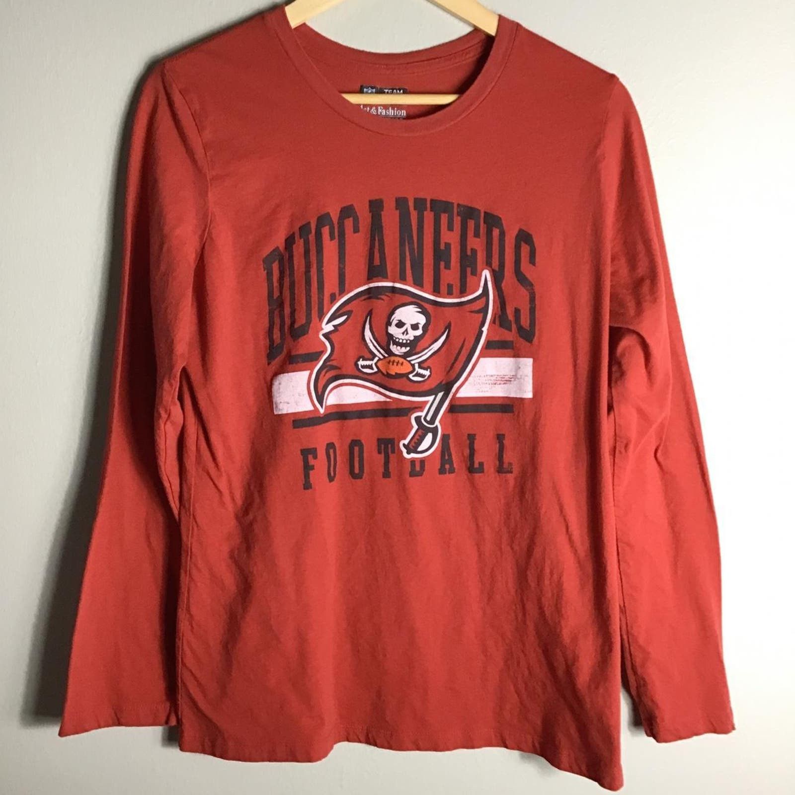 NFL NFL Football Tampa Bay Buccaneers XL Red Long Sleeve Shirt | Grailed