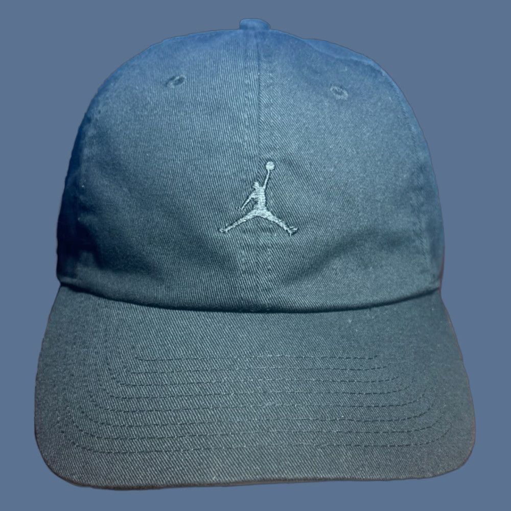 Nike Nike Air Jordan Cap Baseball Hat One Size Black Jumpman Adjustable Strapback Cap Size ONE SIZE - 1 Thumbnail