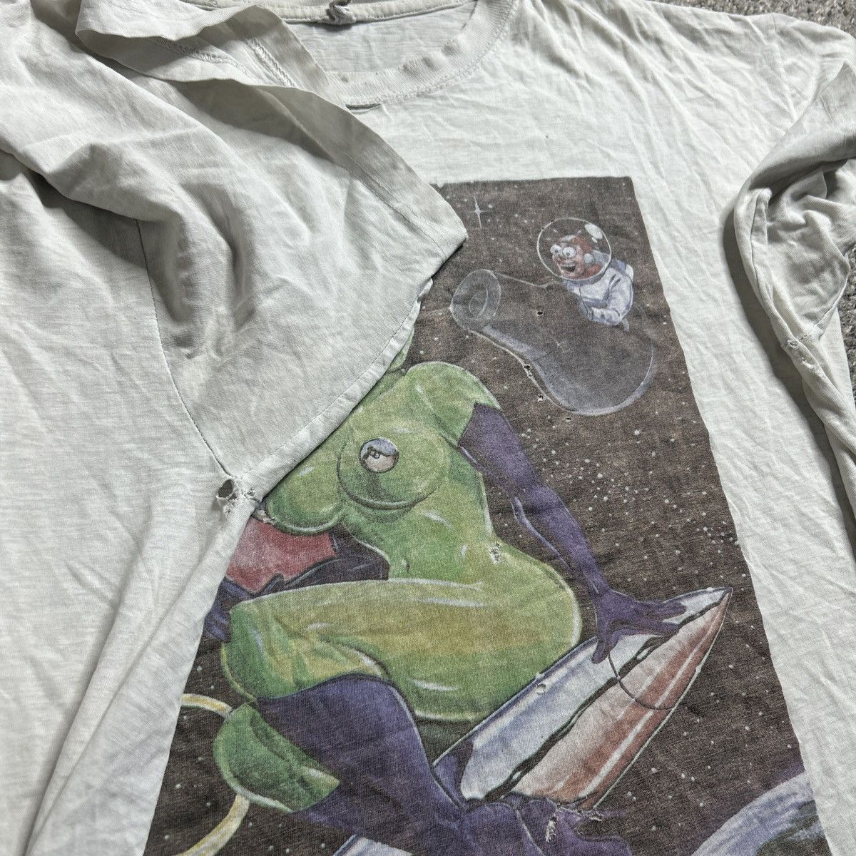 Band Tees × Giant × Vintage Vintage 1994 butthole surfers coop pinup space girl band tee Size US XL / EU 56 / 4 - 9 Thumbnail