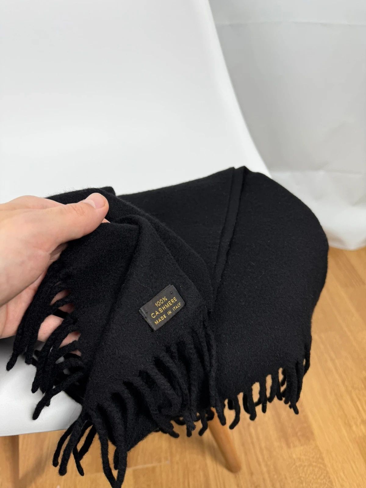 Loro Piana Loro Piana For Neiman Marcus 100% Cashmere Shawl Scarf Size ONE SIZE - 4 Thumbnail