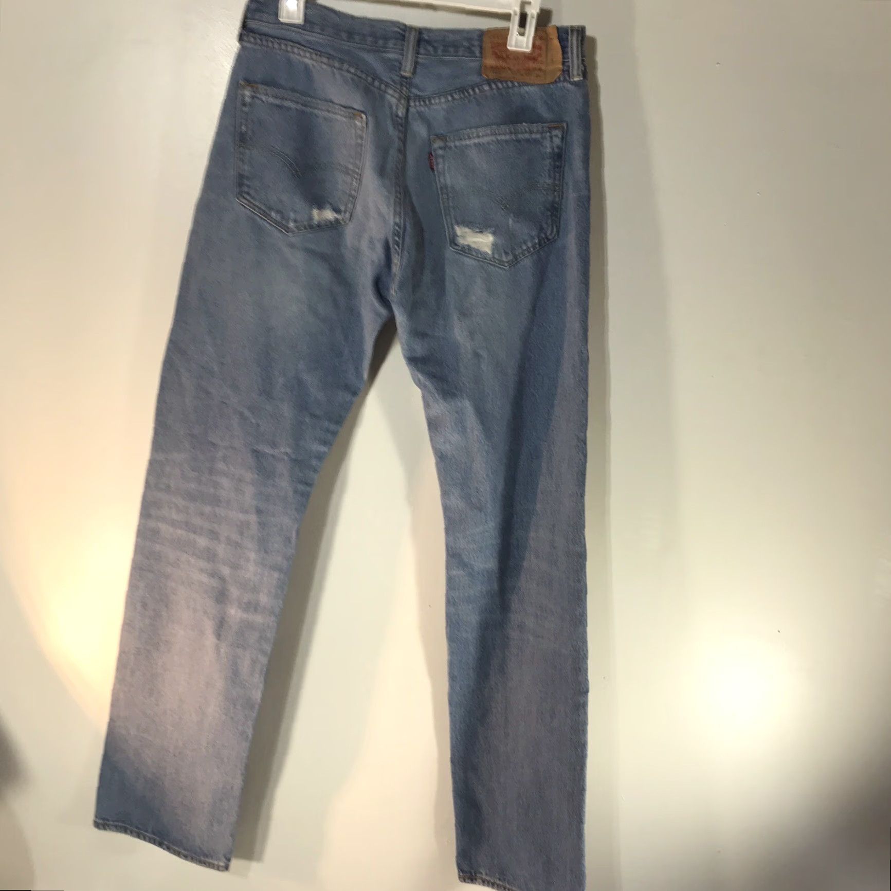Levi's Levi's 501 Light Wash Distressed Jeans Adult Regular Size 32X34 Blue 90s Mens Size US 32 / EU 48 - 2 Thumbnail
