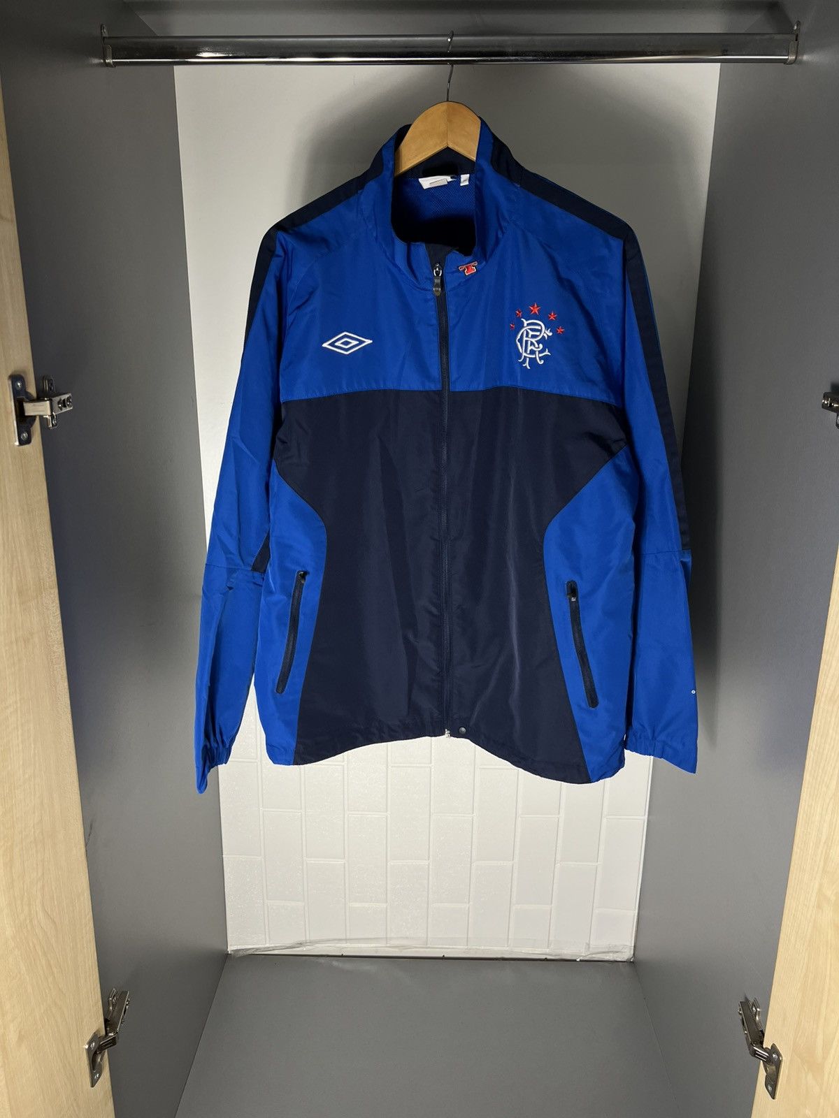 Umbro VINTAGE UMBRO FC RANGERS SCOTLAND SOCCER JERSEY RETRO Y2K Size US XL / EU 56 / 4 - 1 Thumbnail