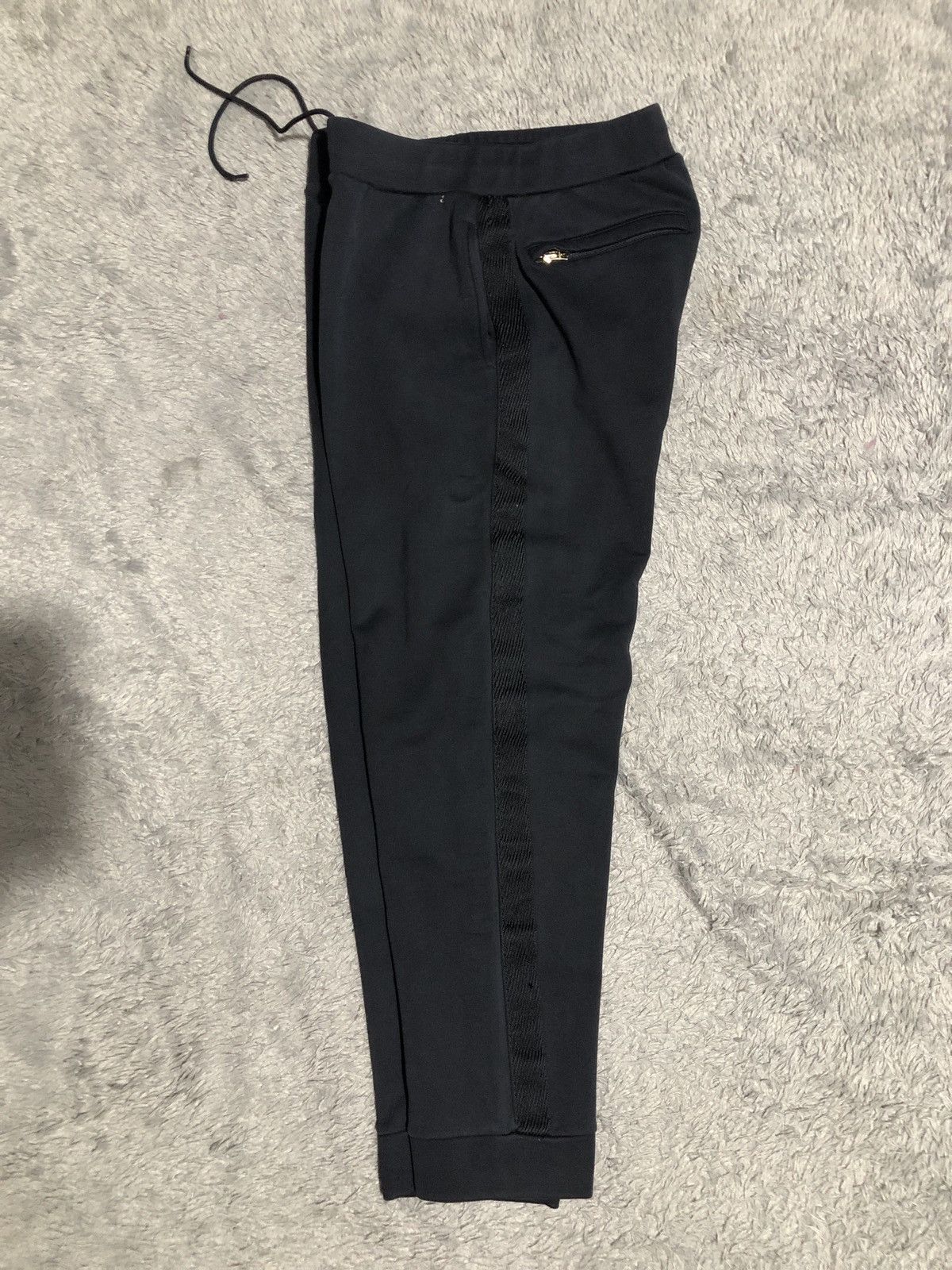 Burberry BURBERRY SWEATPANT BLACK ON BLACK fit 34-36 Size US 34 / EU 50 - 1 Thumbnail