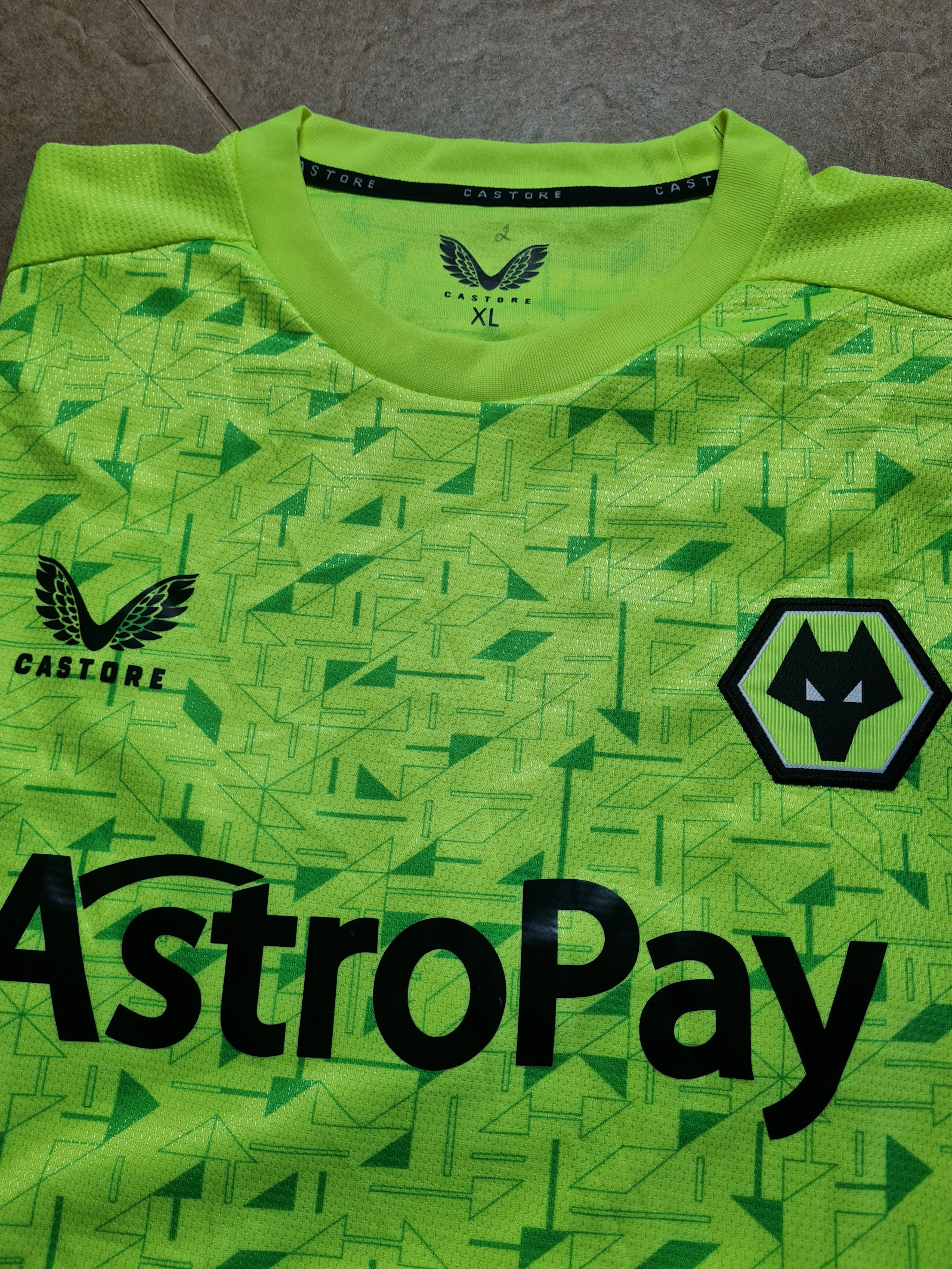 Castore WOLVERHAMPTON WANDERERS CASTORE SHIRT 23-24 SEASON AWAY Size US L / EU 52-54 / 3 - 14 Thumbnail