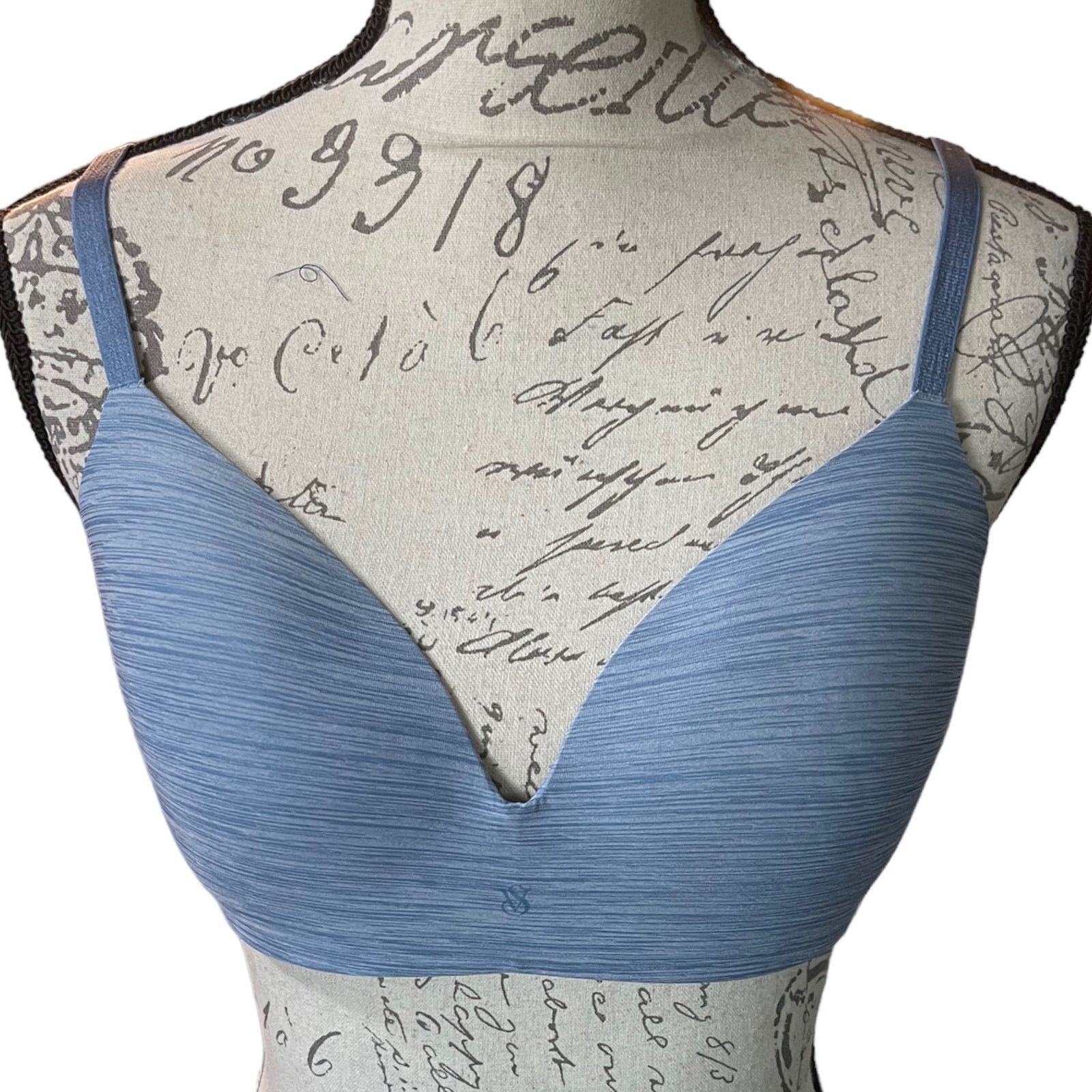 Victorias Secret Victoria's Secret Blue Wireless Soft Molded Bra Size 34D, Women's