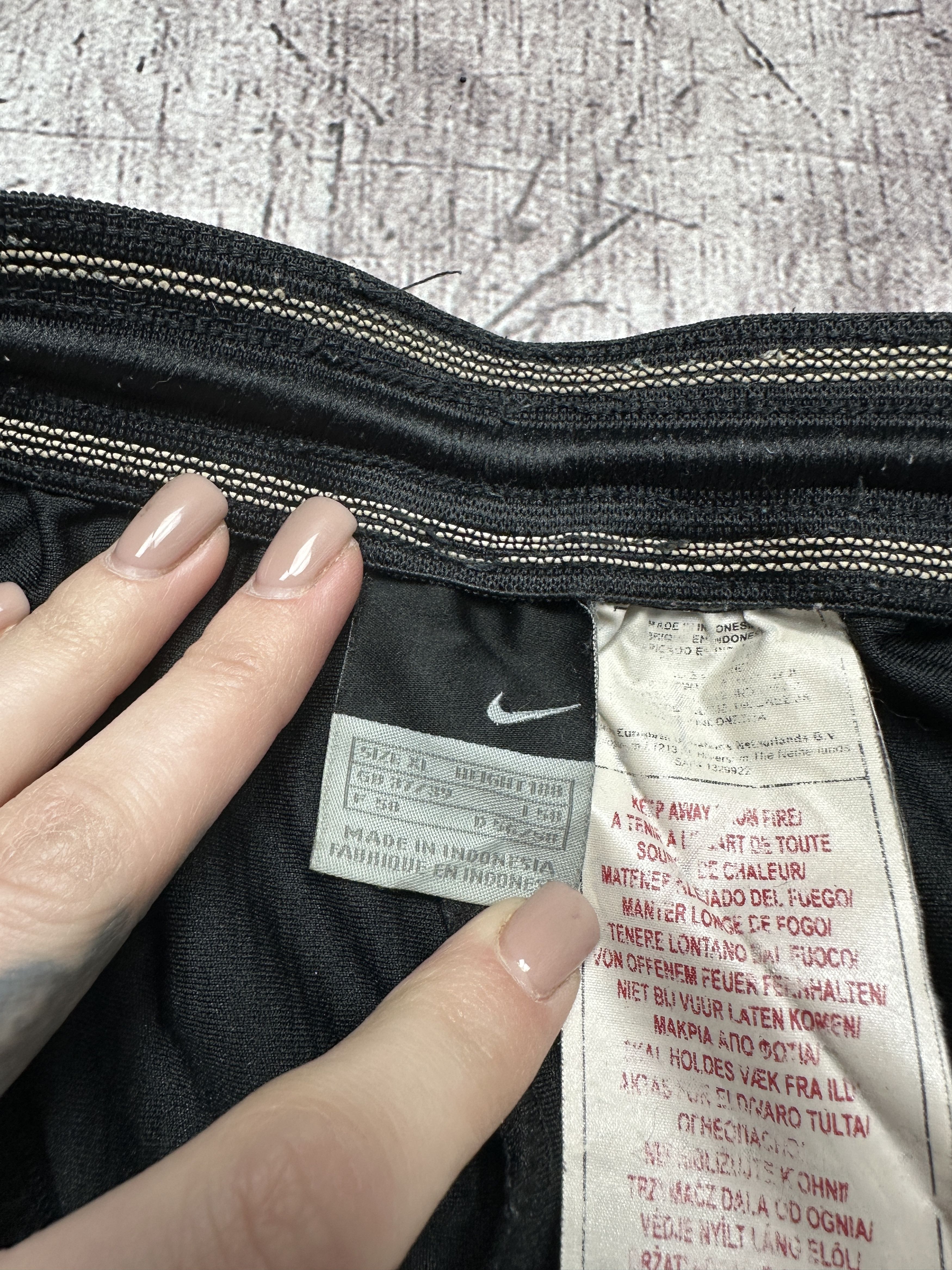 Nike × Vintage Nike Vintage Mens Shorts Size US 36 / EU 52 - 5 Thumbnail