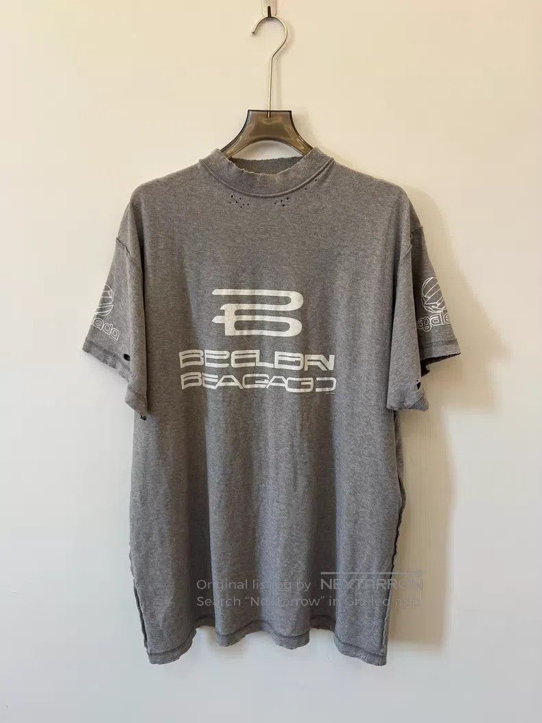 Balenciaga Balenciaga Grey Distressed Hole T-Shirt Size US S / EU 44-46 / 1 - 1 Thumbnail
