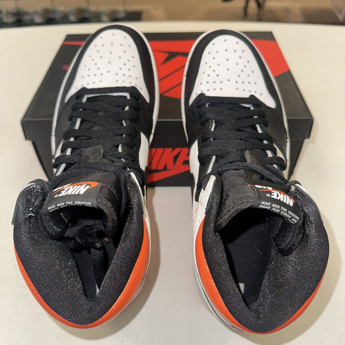 Jordan Brand Size 9.5 - Air Jordan 1 Retro High OG Electro Orange Size US 9.5 / EU 42-43 - 3 Thumbnail