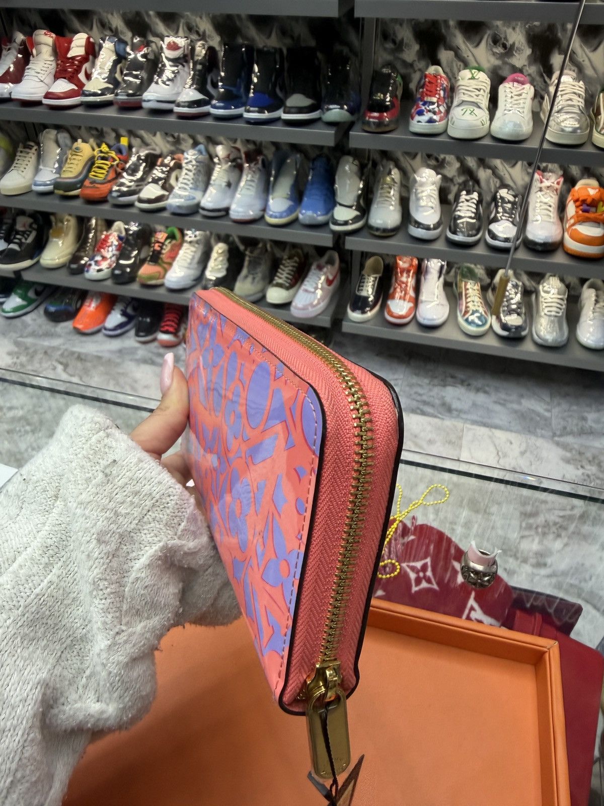 Louis Vuitton Louis Vuitton Patent Zippy Wallet Size ONE SIZE - 2 Thumbnail