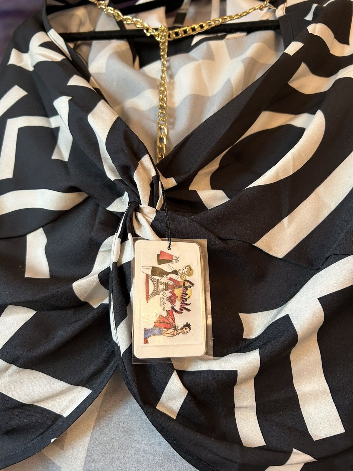Designer × Other NWT, Lavishly Paris Women’s Sexy Designer Twist Back Blouse. Size S / US 4 / IT 40 - 6 Thumbnail