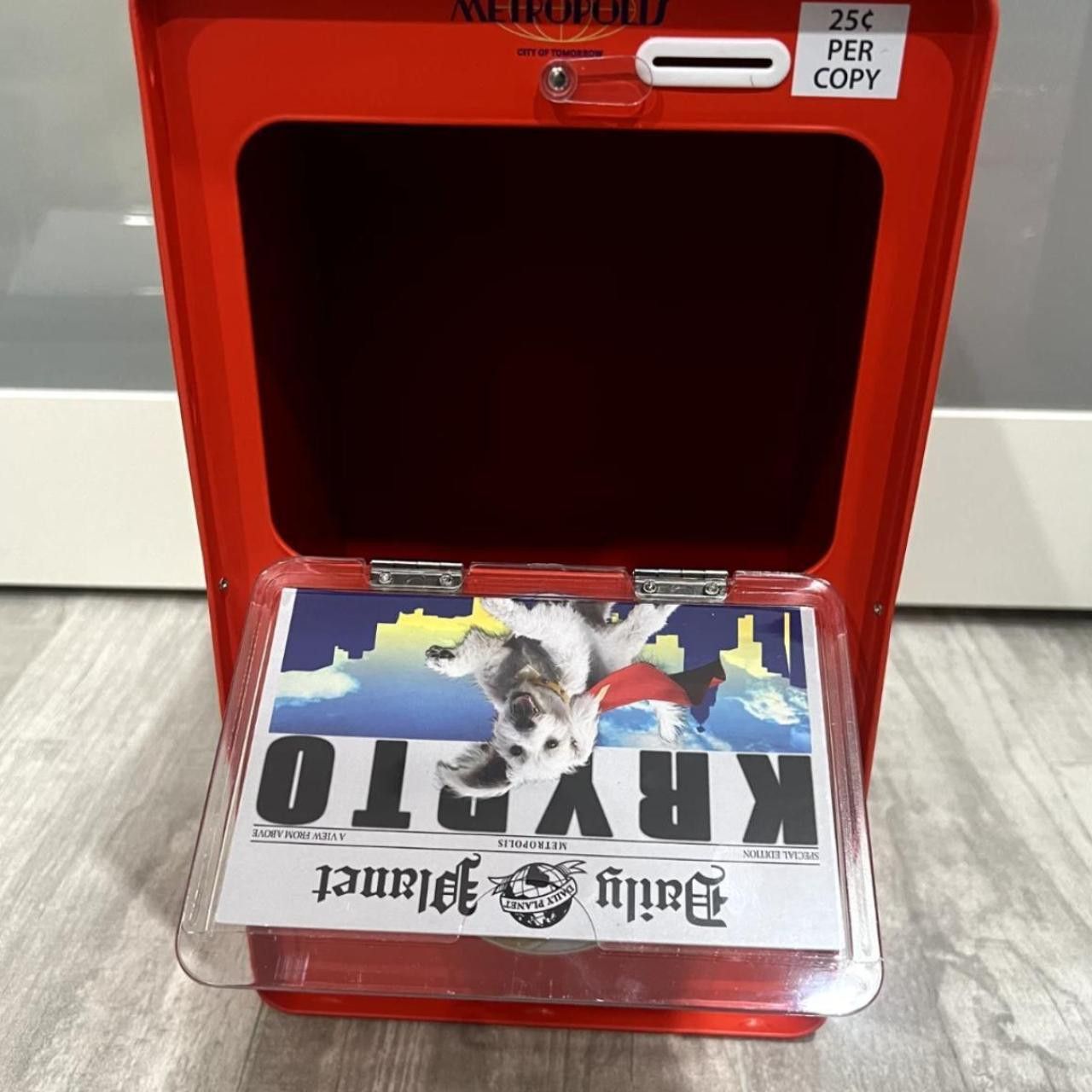DC Comics AMC Exclusive Superman Popcorn Bucket 🦸‍♂️ + MYSTERY COMIC Size ONE SIZE - 4 Thumbnail