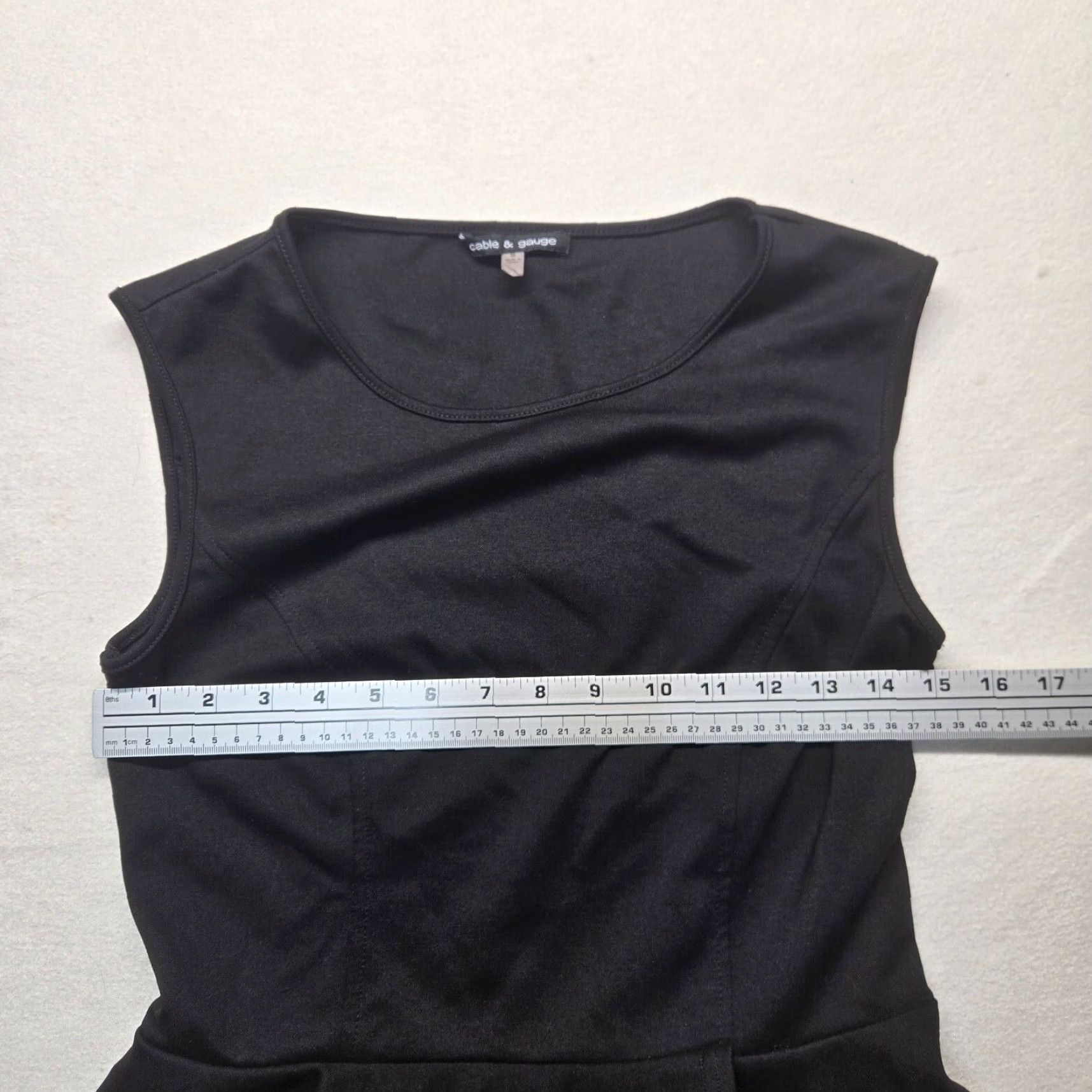 Vintage Cable & Gauge Solid Black Ruffled Sleeveless Tank Shirt Adult Women S Small Black Sleeveless Blouse Camisole 90s style? Size S / US 4 / IT 40 - 4 Thumbnail