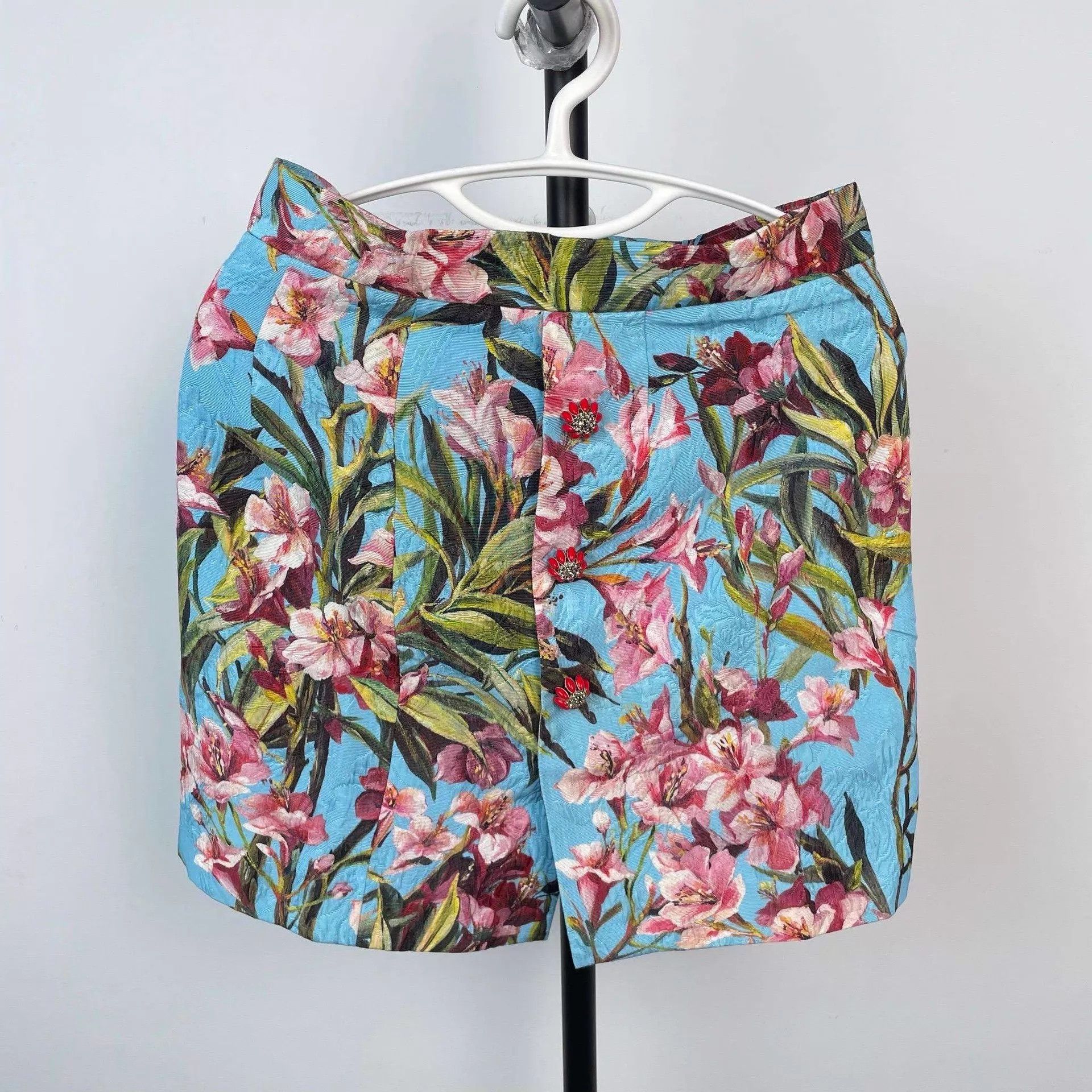Dolce & Gabbana Dolce & Gabbana Skirt Size 28" / US 6 / IT 42 - 1 Thumbnail