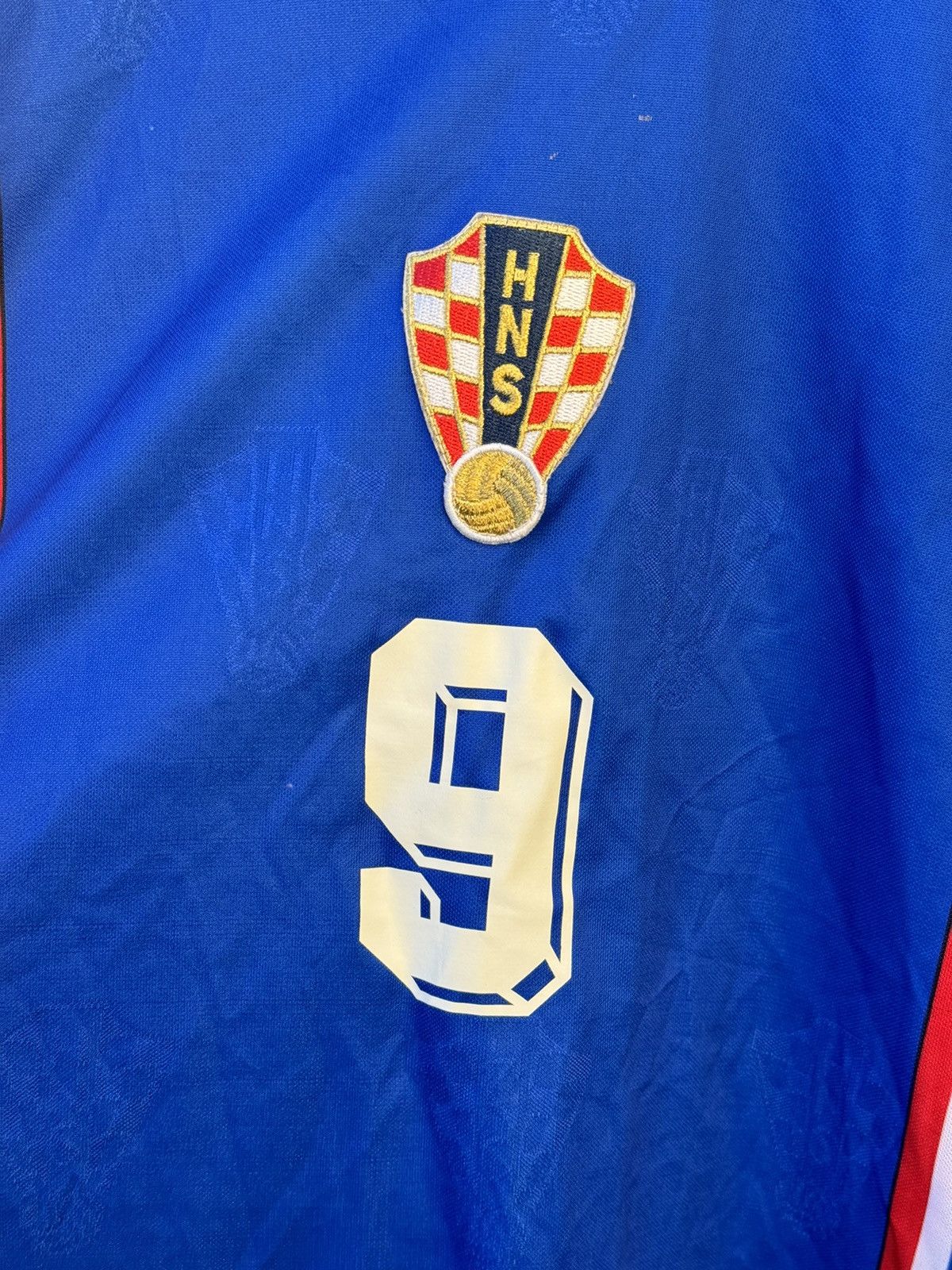 Lotto Sport 1998 Lotto Croatia #9 Suker vintage rare soccer jersey Size US M / EU 48-50 / 2 - 7 Thumbnail