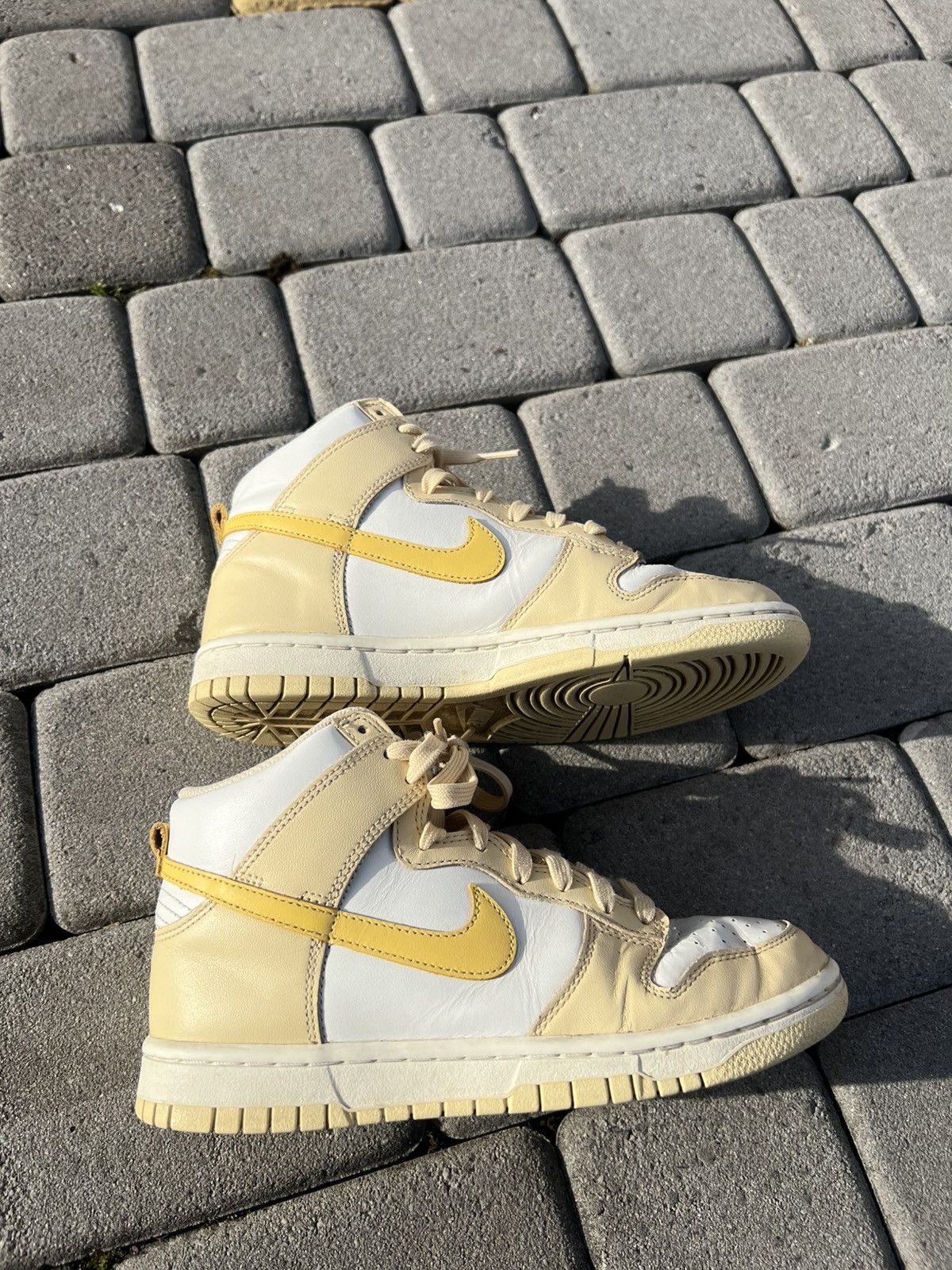 Nike Nike Dunk High White/Yellow Size US 7 / EU 40 - 3 Thumbnail