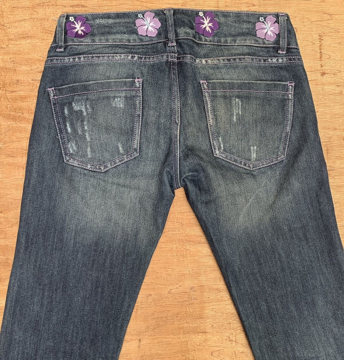 HYDROGEN Rare..Hydrogen Hibiscus Flower Embroidered Streching Jeans Size 29" - 10 Thumbnail