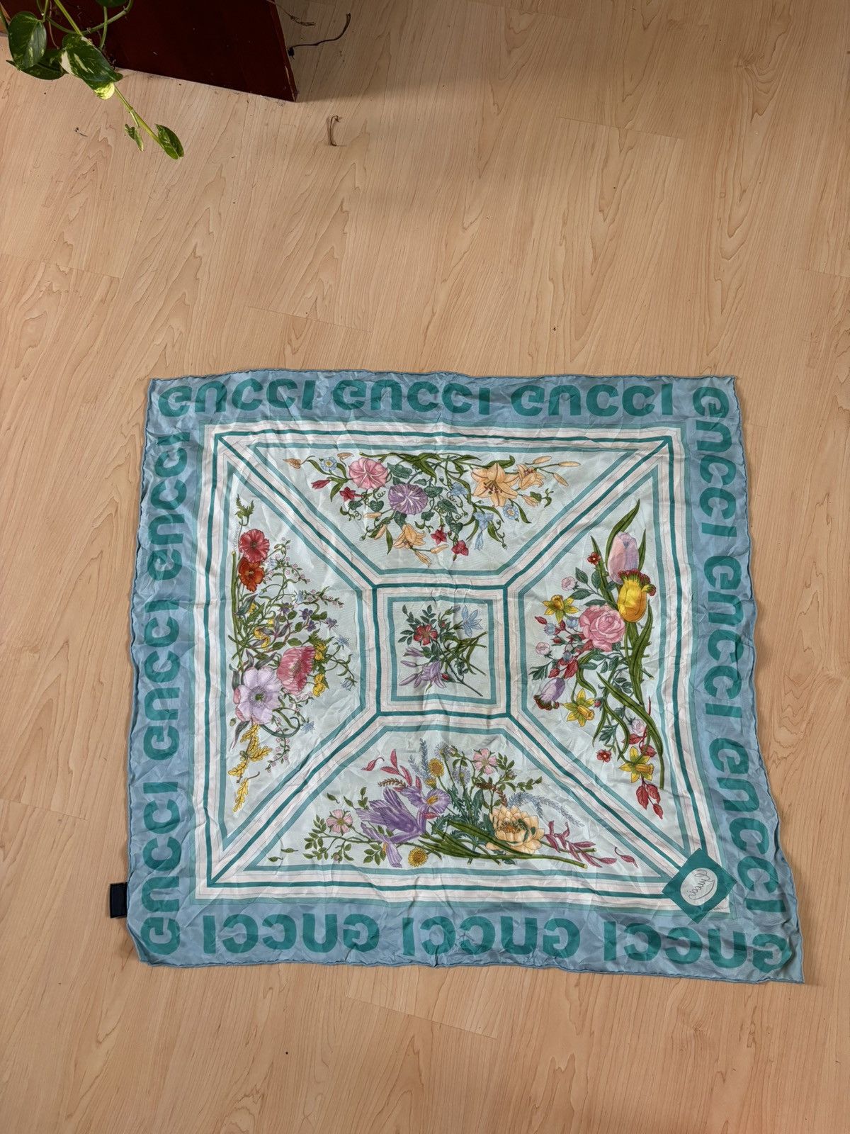 Gucci Scarf Gucci Size ONE SIZE - 1 Thumbnail