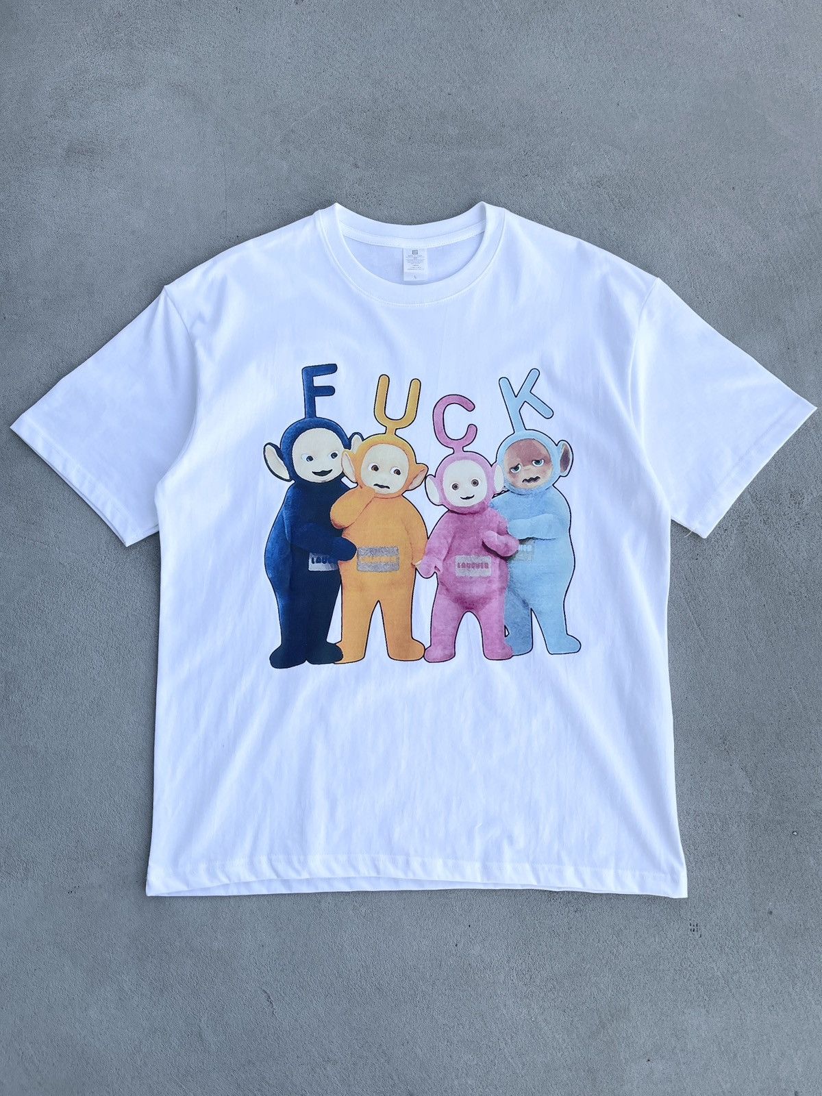 Japanese Brand STEAL! 2000s Teletubbies FUCK Family Characters Tee (L) Size US L / EU 52-54 / 3 - 4 Thumbnail