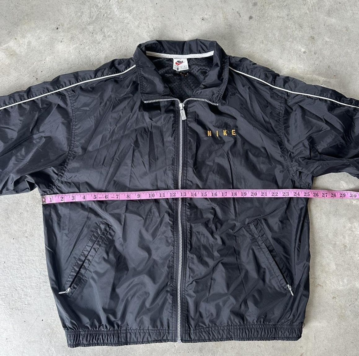 Nike Vintage nike windbreaker Size US L / EU 52-54 / 3 - 1 Thumbnail