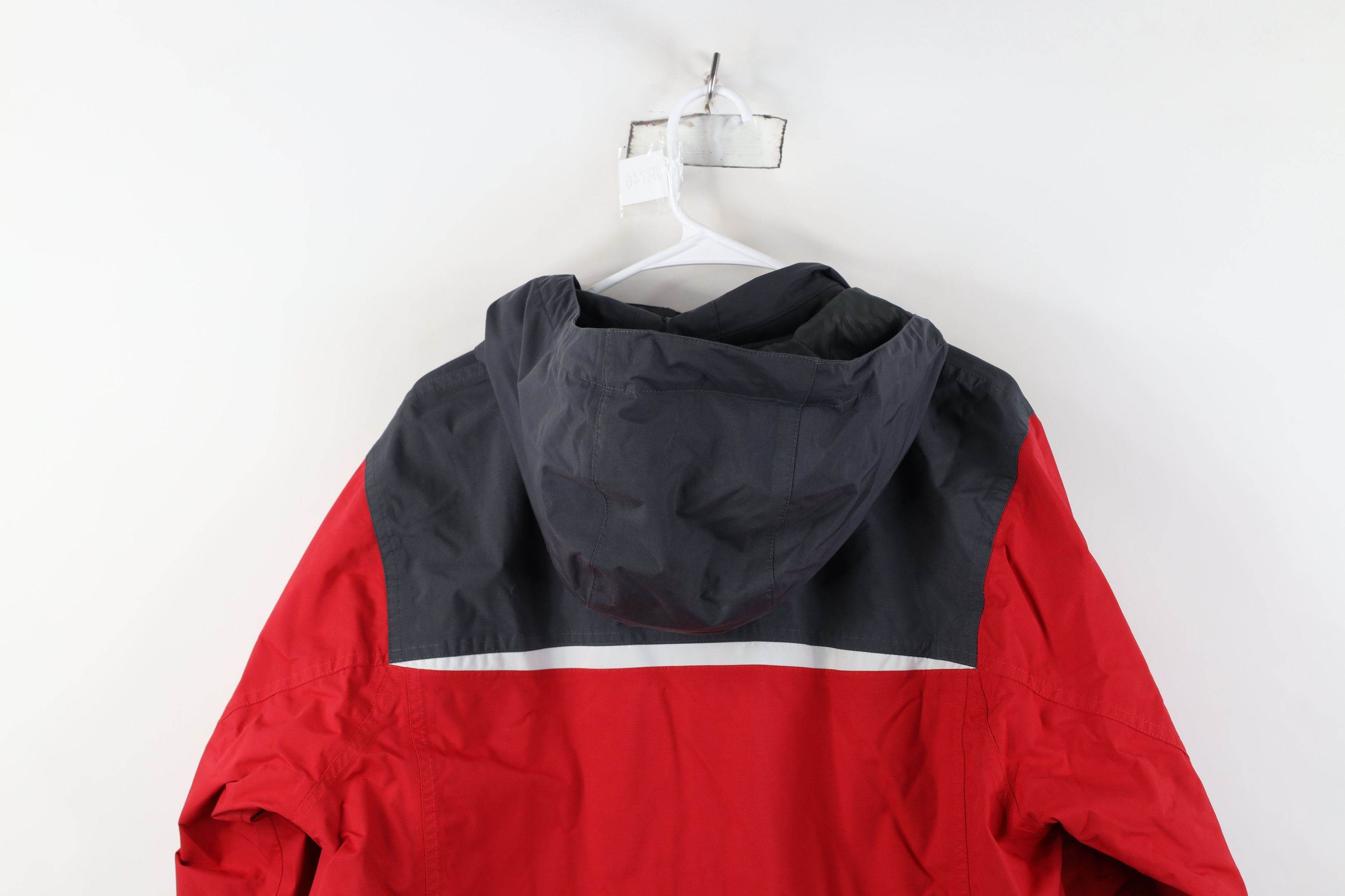 Nike Vintage Nike ACG Mini Swoosh Waterproof Hooded Rain Jacket Size US M / EU 48-50 / 2 - 15 Thumbnail