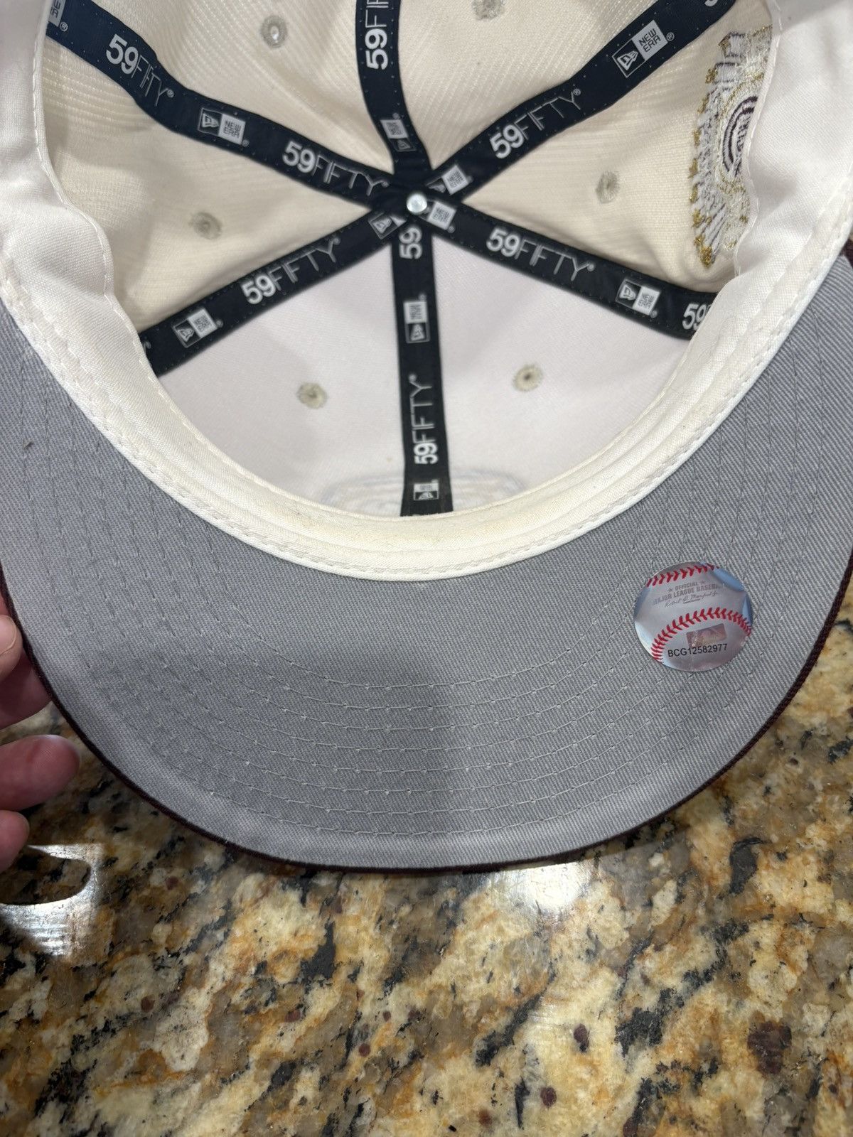 Lids Chicago Cubs corduroy hat 7 3/4 Size ONE SIZE - 7 Thumbnail