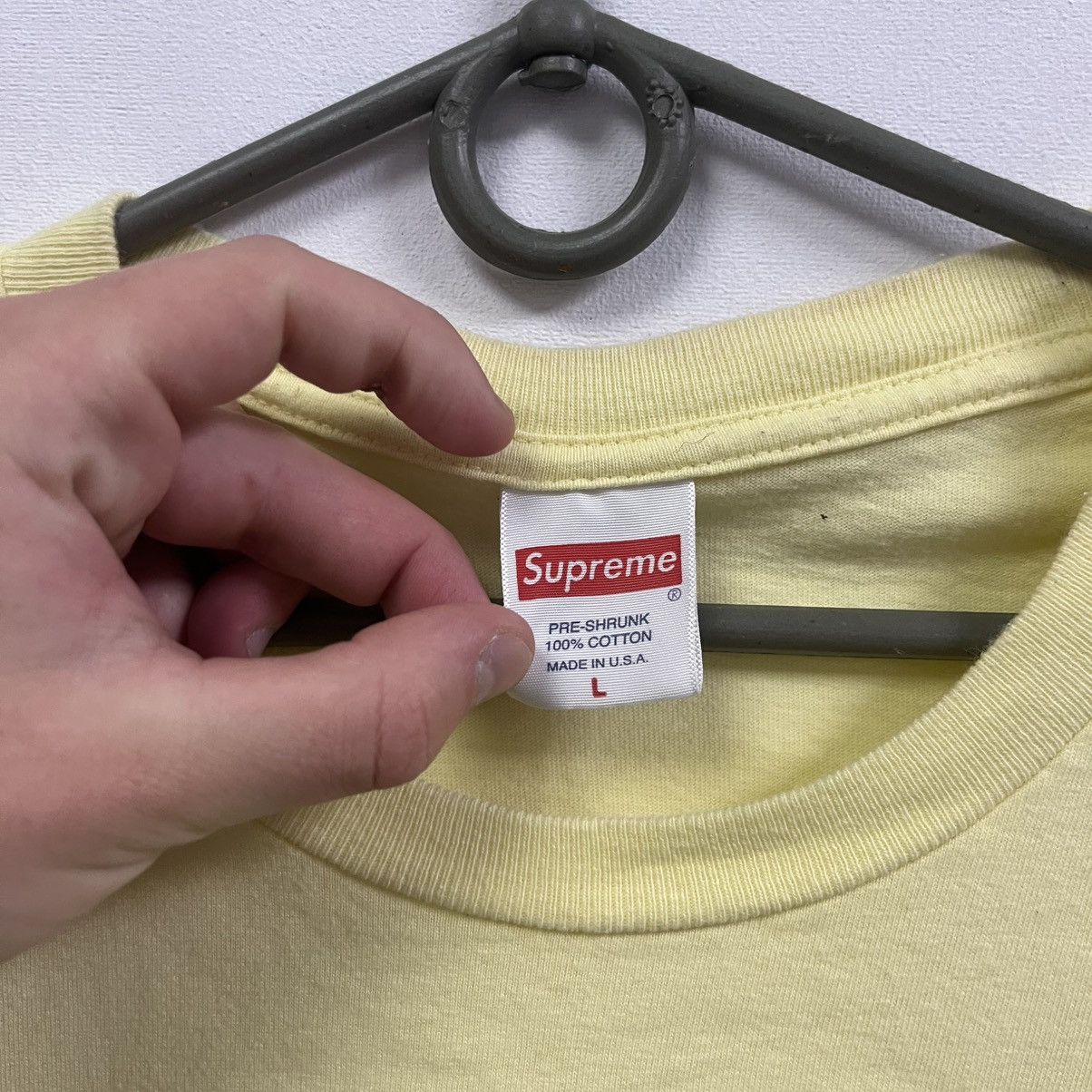 Supreme Supreme T-Shirt Big Logo Size US L / EU 52-54 / 3 - 4 Thumbnail