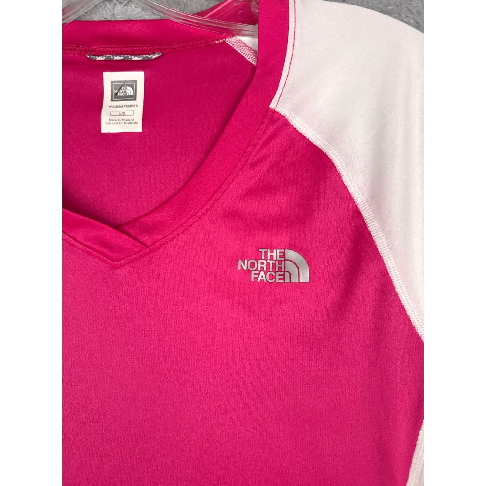 The North Face The North Face Shirt Women Large Pink White Short Sleeve V-Neck 100% Polyester Size L / US 10 / IT 46 - 6 Thumbnail