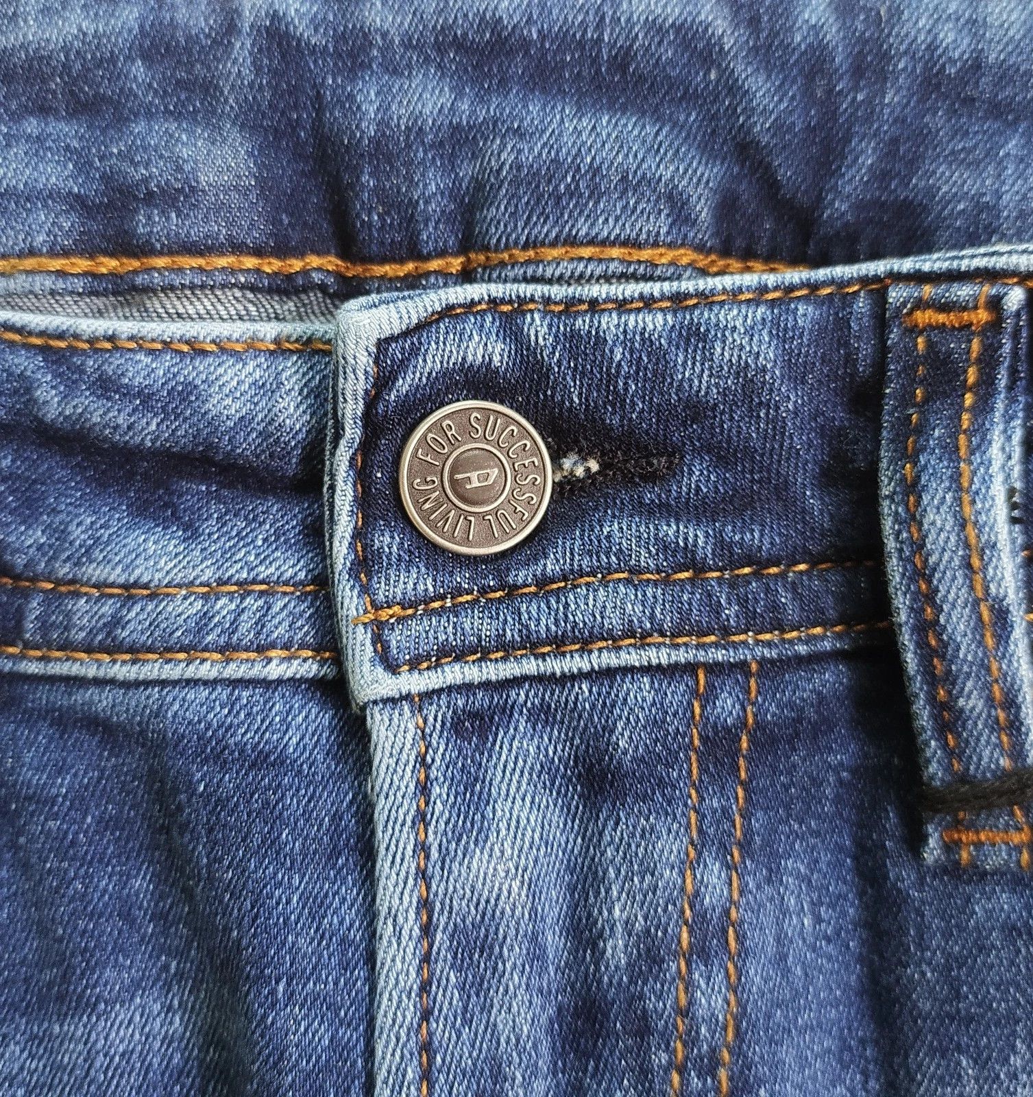 Diesel Diesel 1979 SLEENKER-R L.32 MENS JEANS T/9740 Size US 29 - 3 Thumbnail