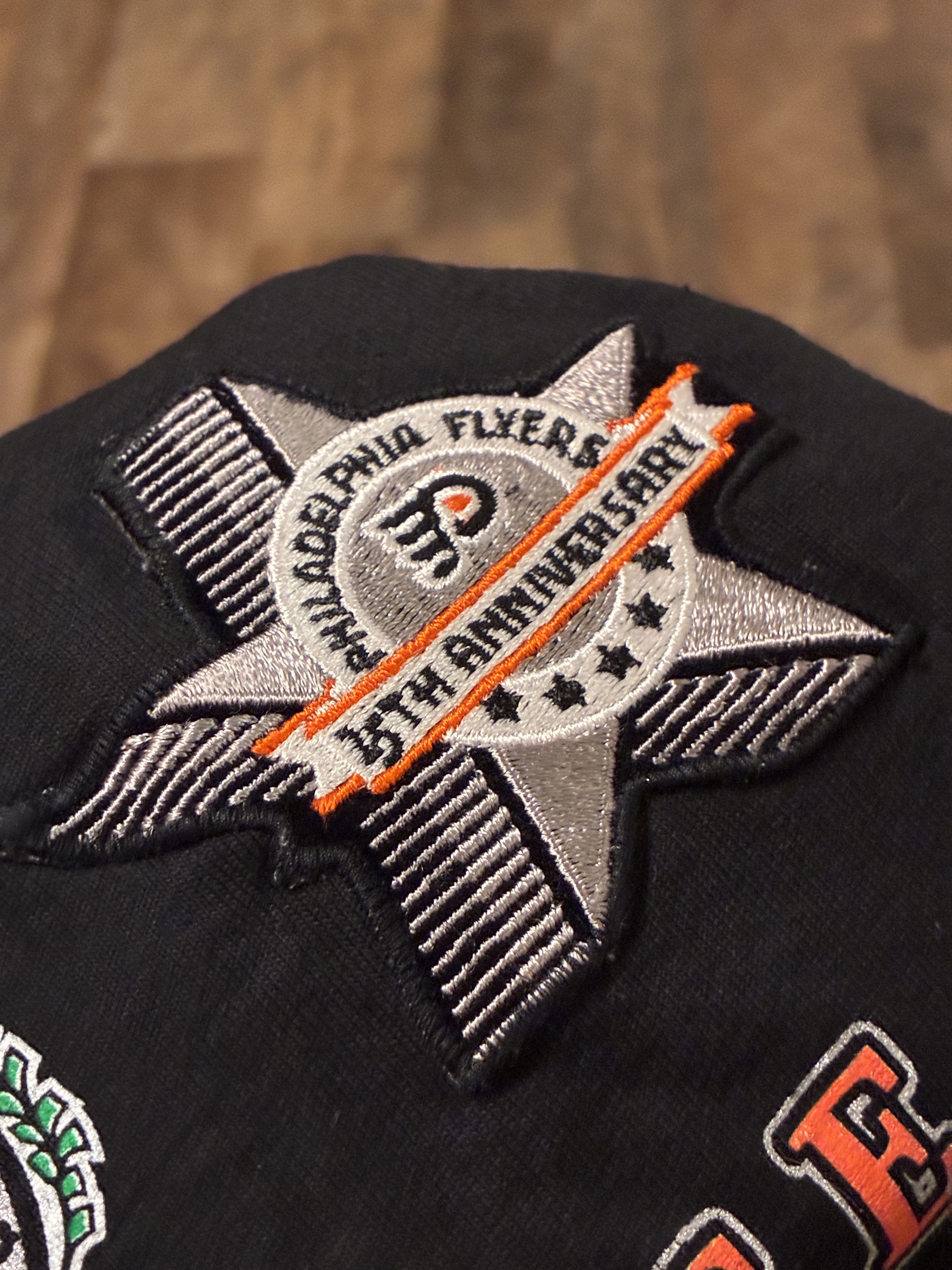 Nutmeg Rare Vintage Philadelphia Flyers Silver Anniversary Nutmeg X Size US XL / EU 56 / 4 - 4 Thumbnail