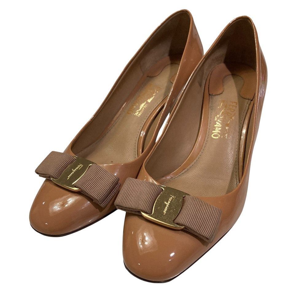 Salvatore Ferragamo Salvatore Ferragamo Salvatore Ferragamo Vara Patent Leather Pumps Leather Shoes DUTY FREE for USA Size ONE SIZE - 1 Thumbnail