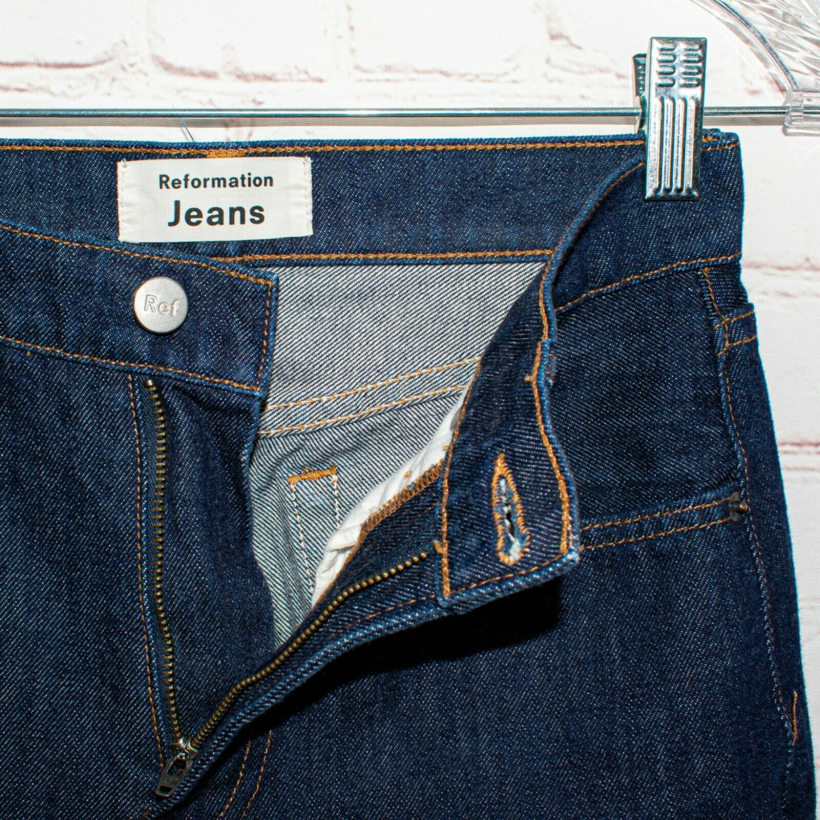 Reformation Reformation Julia High Rise Cigarette Jeans in Volta Wash Size 24" / US 00 / IT 34 - 2 Thumbnail