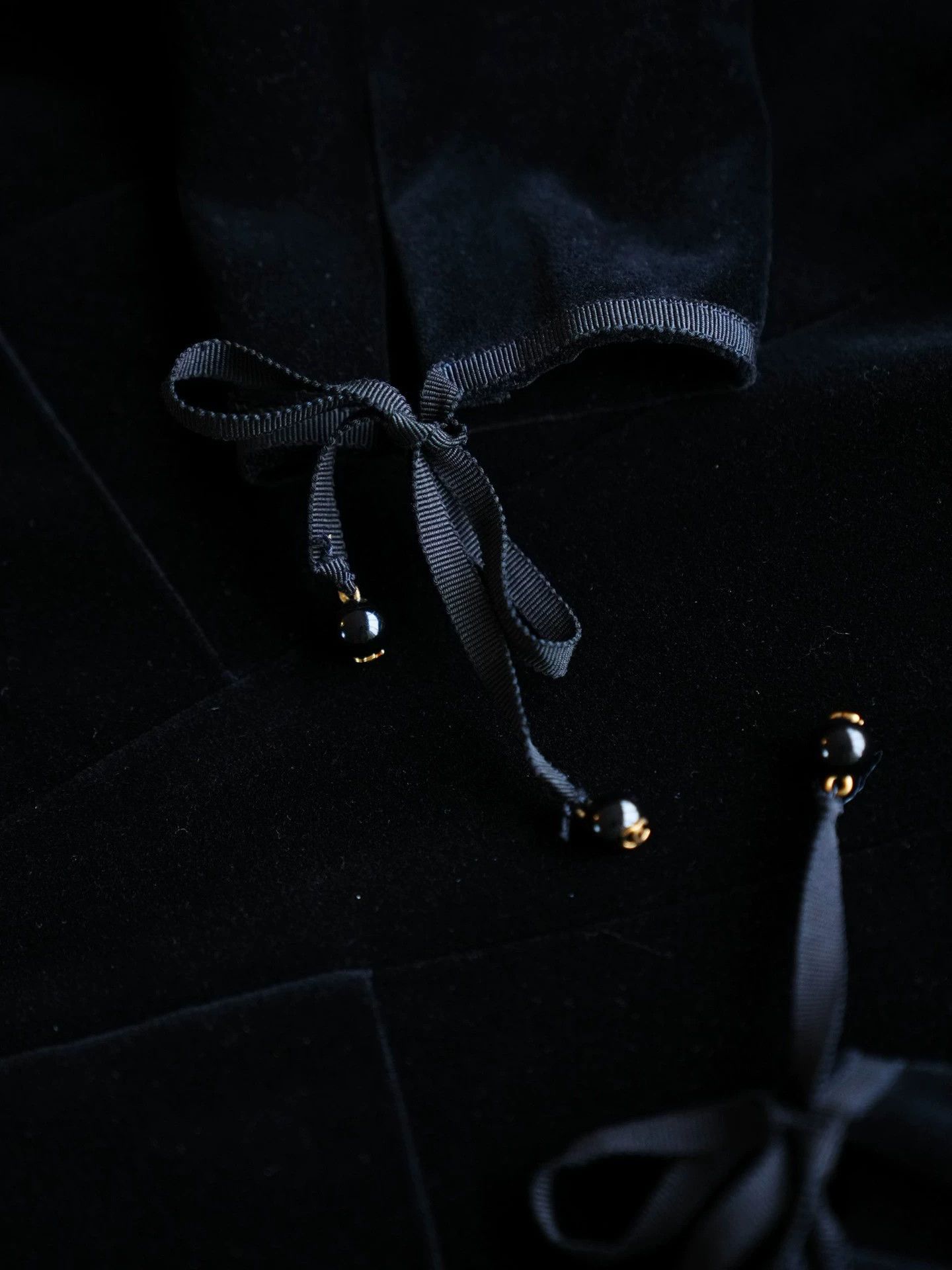 Chanel Chanel Vtg Black Velvet Dress w/ Deep V Open Back, Back Ties Size S / US 4 / IT 40 - 4 Thumbnail
