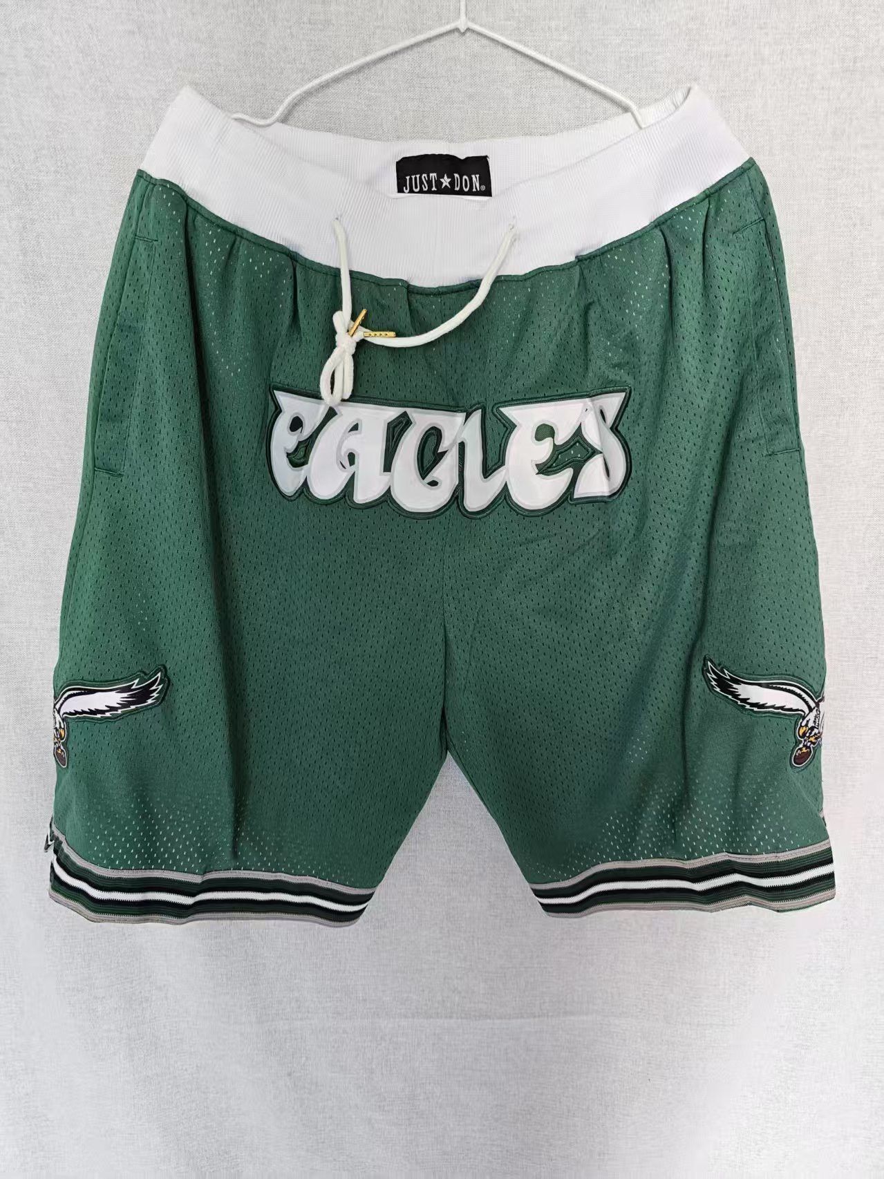 MLB New Philadelphia Eagles Short XL Size US 36 / EU 52 - 1 Thumbnail