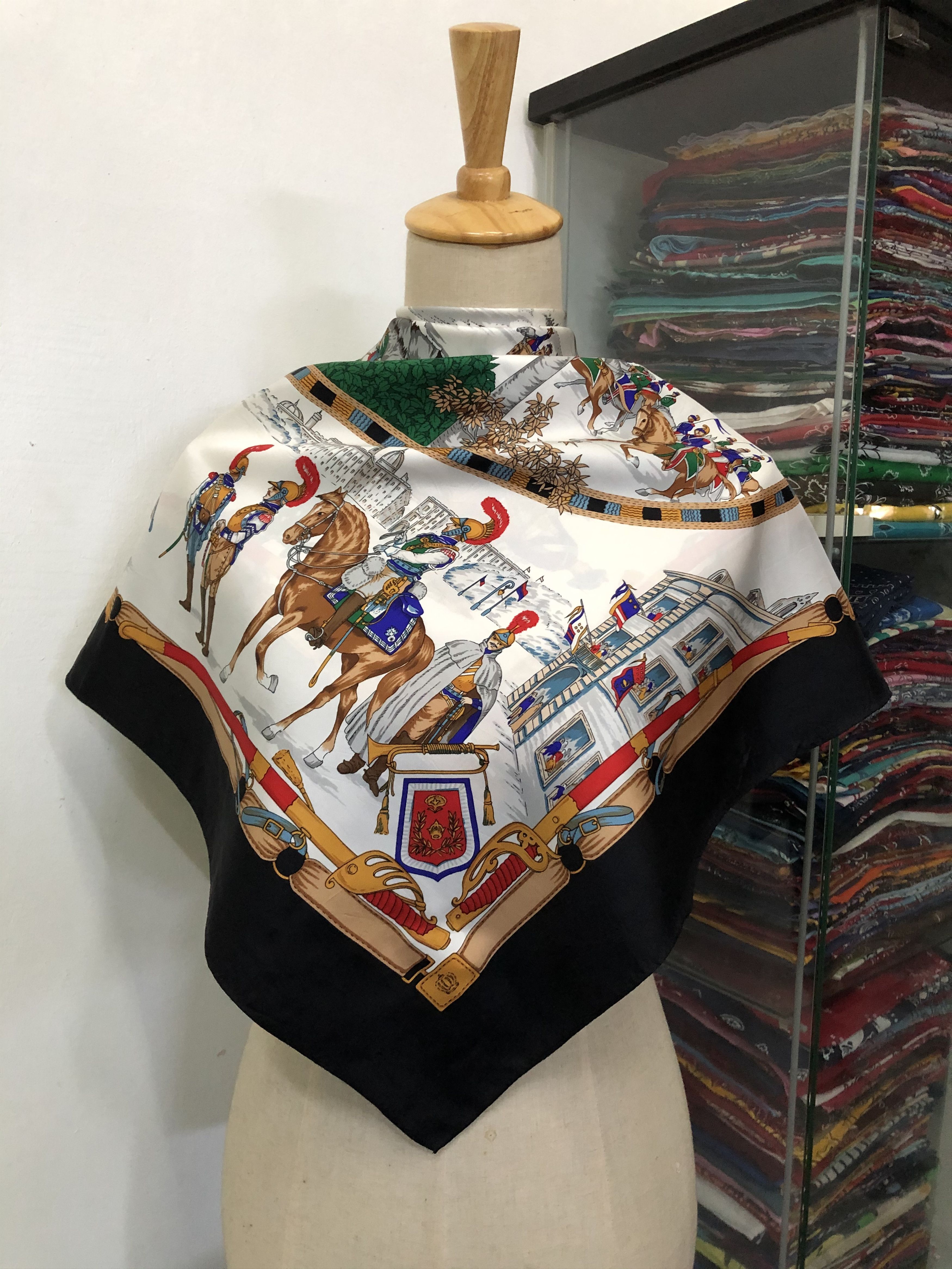 Vintage Vintage Silk Scarf Size ONE SIZE - 1 Thumbnail