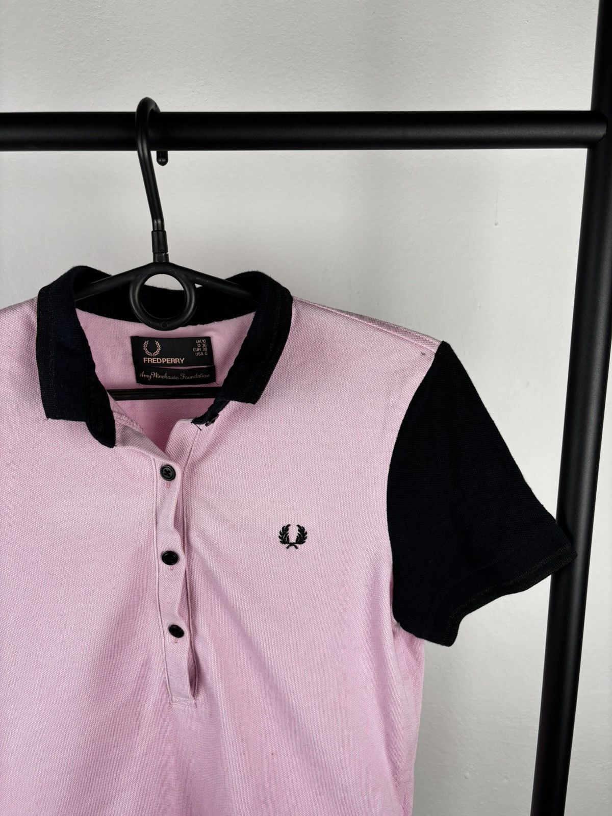 Fred Perry Fred Perry AmyWinehouse polo size M Size US M / EU 48-50 / 2 - 4 Thumbnail