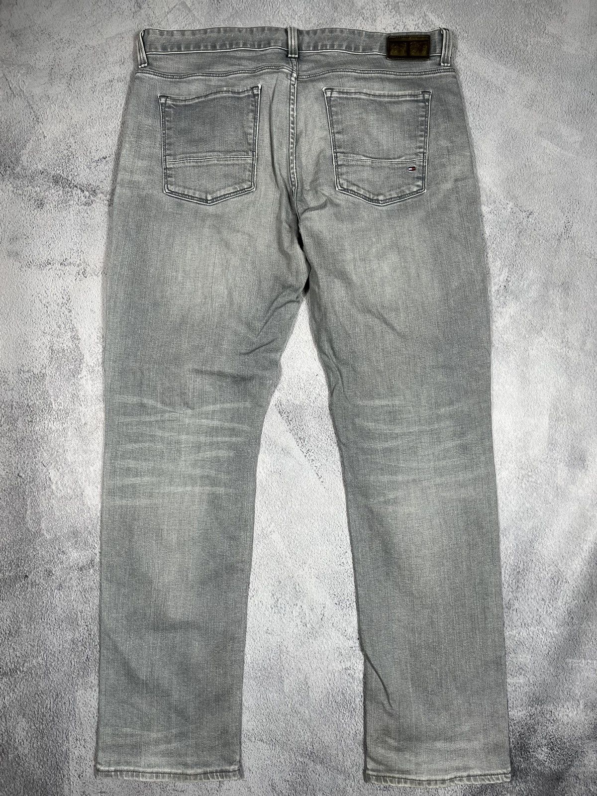 Tommy Hilfiger × Vintage Vintage Y2K Tommy Hilfiger denim jeans size 36 Size US 36 / EU 52 - 5 Thumbnail