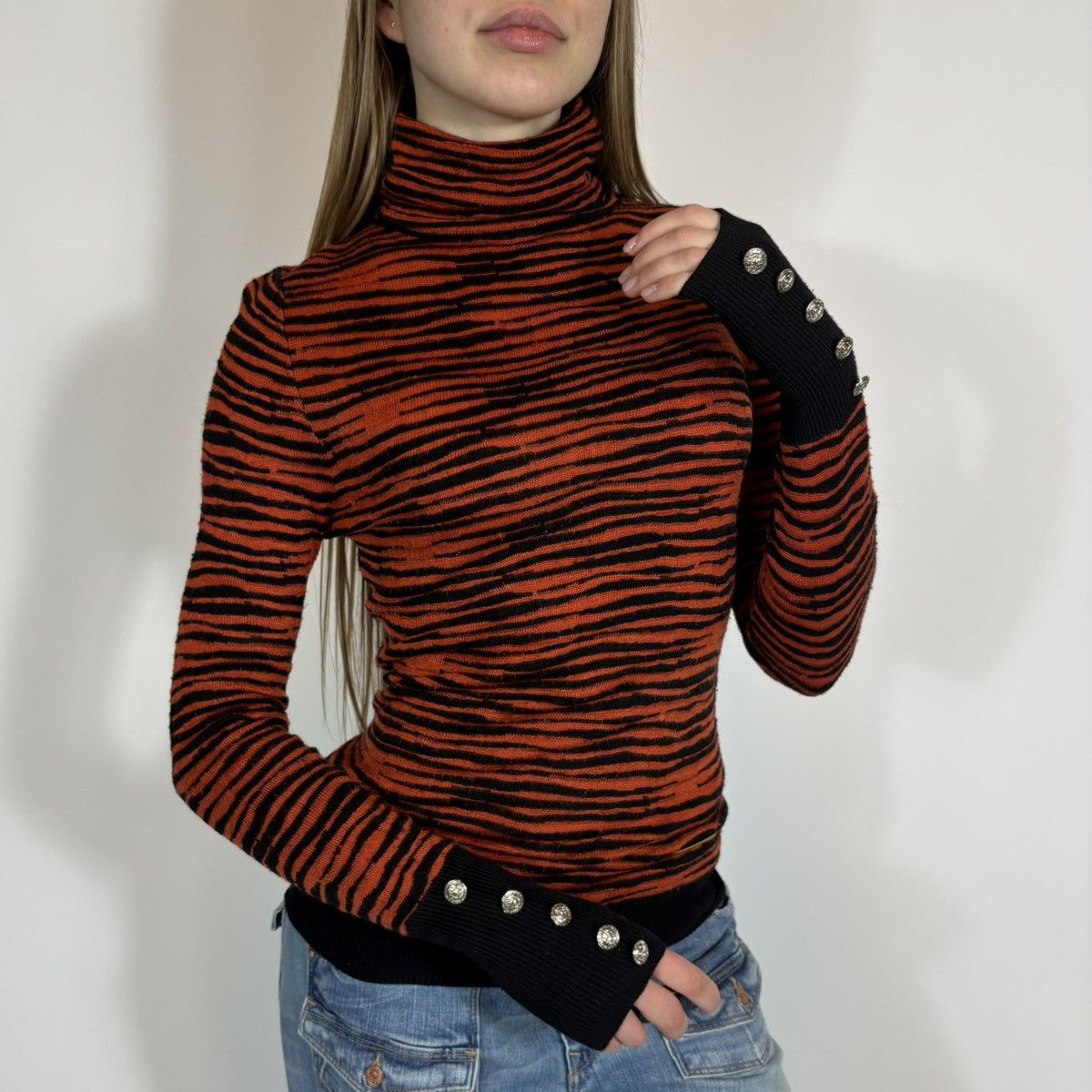 Versace Vintage Y2K Versace Tiger Striped Print Luxury Retro Sweater Size M / US 6-8 / IT 42-44 - 1 Thumbnail