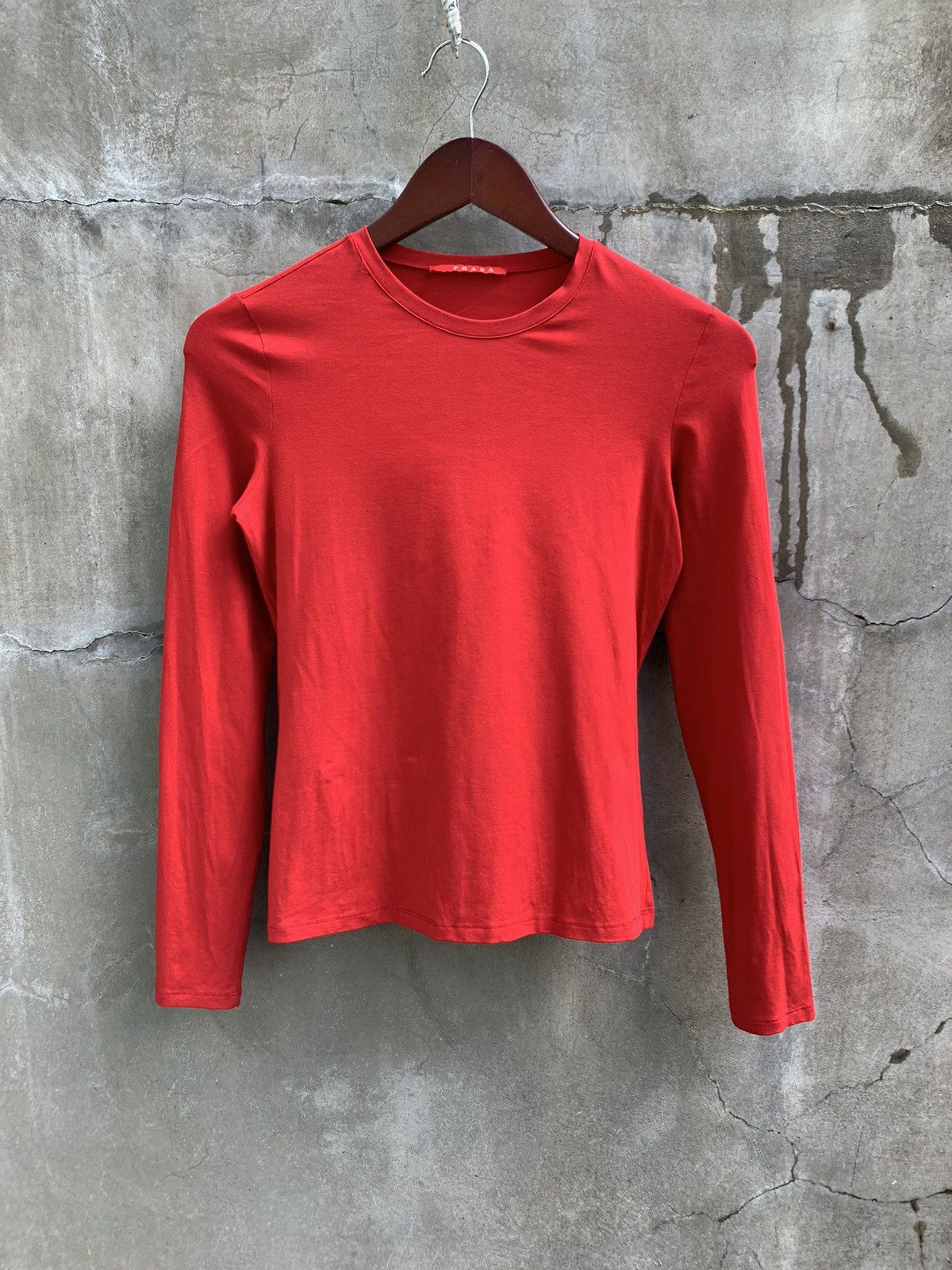 Prada Red Tab Sweater Size XS / US 0-2 / IT 36-38 - 1 Thumbnail